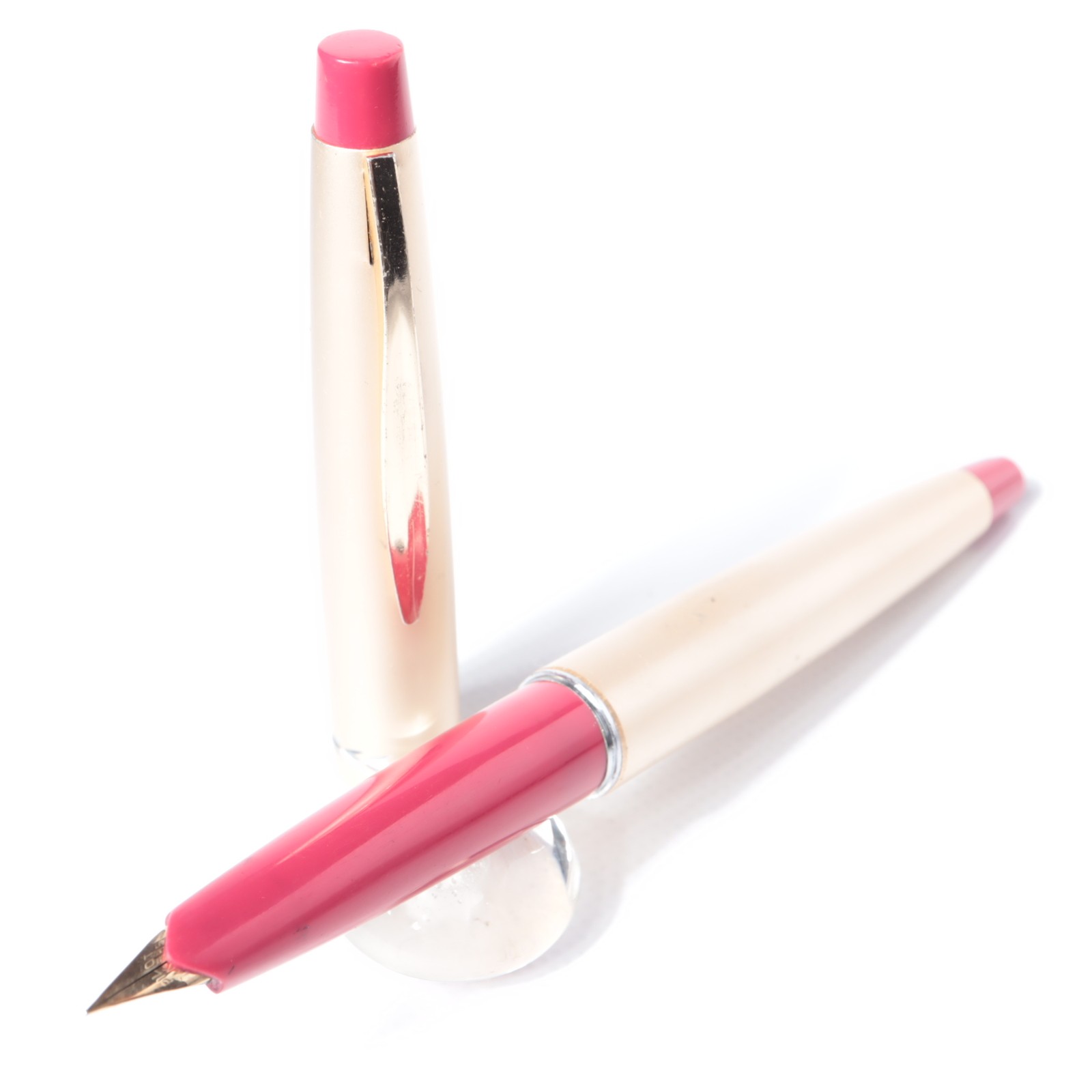 PILOT Vintage 14K Gold EF Nib Fountain Pen Gold Pink Loose Clip Used