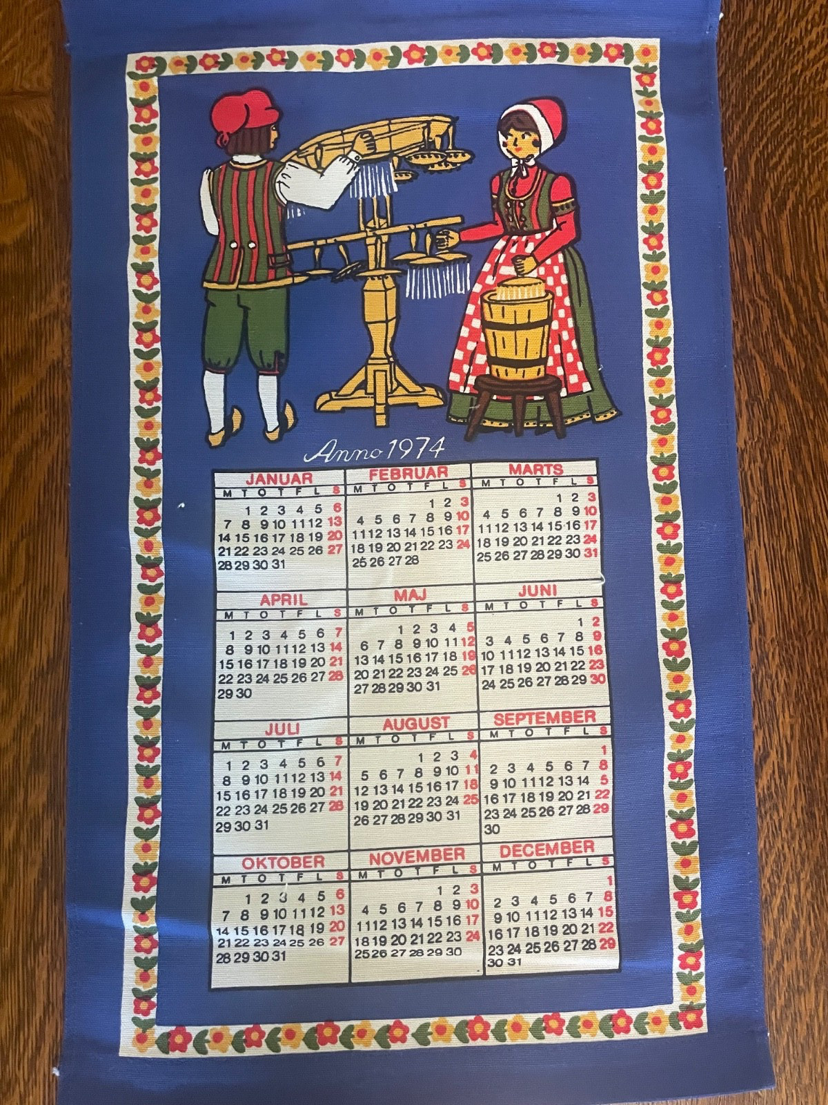 Vintage 1974 fabric calendar, 11-1/2