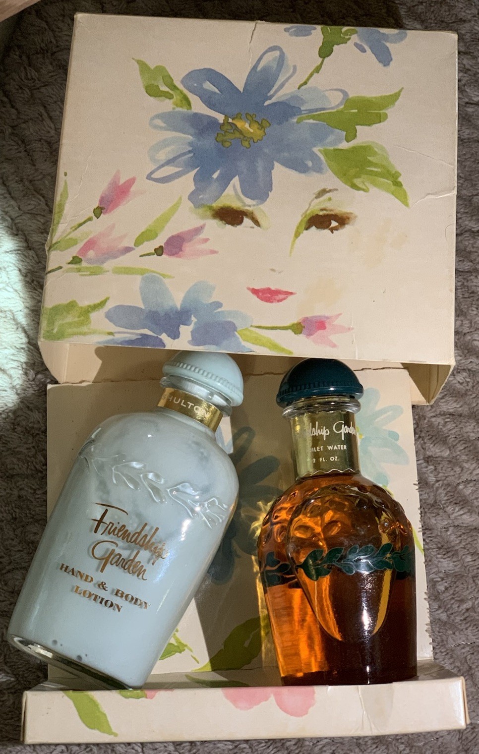 FRIENDSHIP GARDEN by Fulton 2 Pc Glass 2oz Toilette Water & Lotion Full Rare FRIENDSHIP GARDEN by Fulton 2 Pc Glass 2oz Toilette Water & Lotion Full Rare