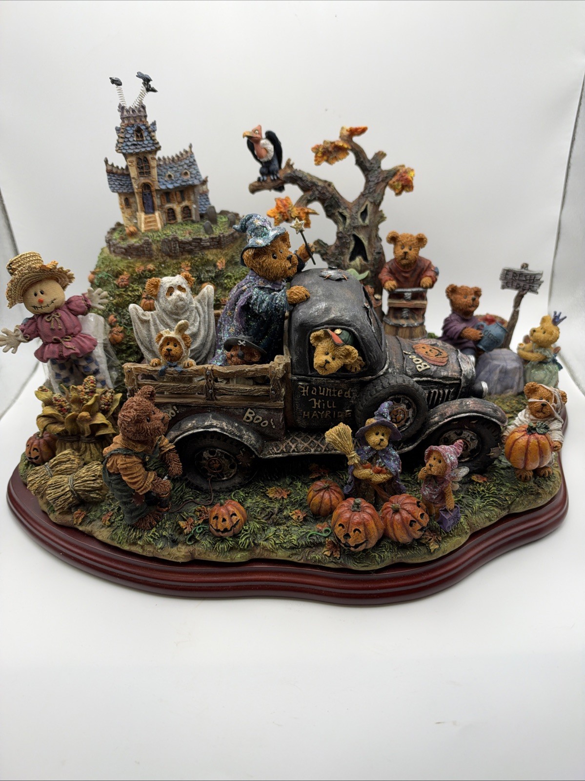 Boyds Bears Danbury Mint The Boyds Bears At Haunted Hill In Original Packaging