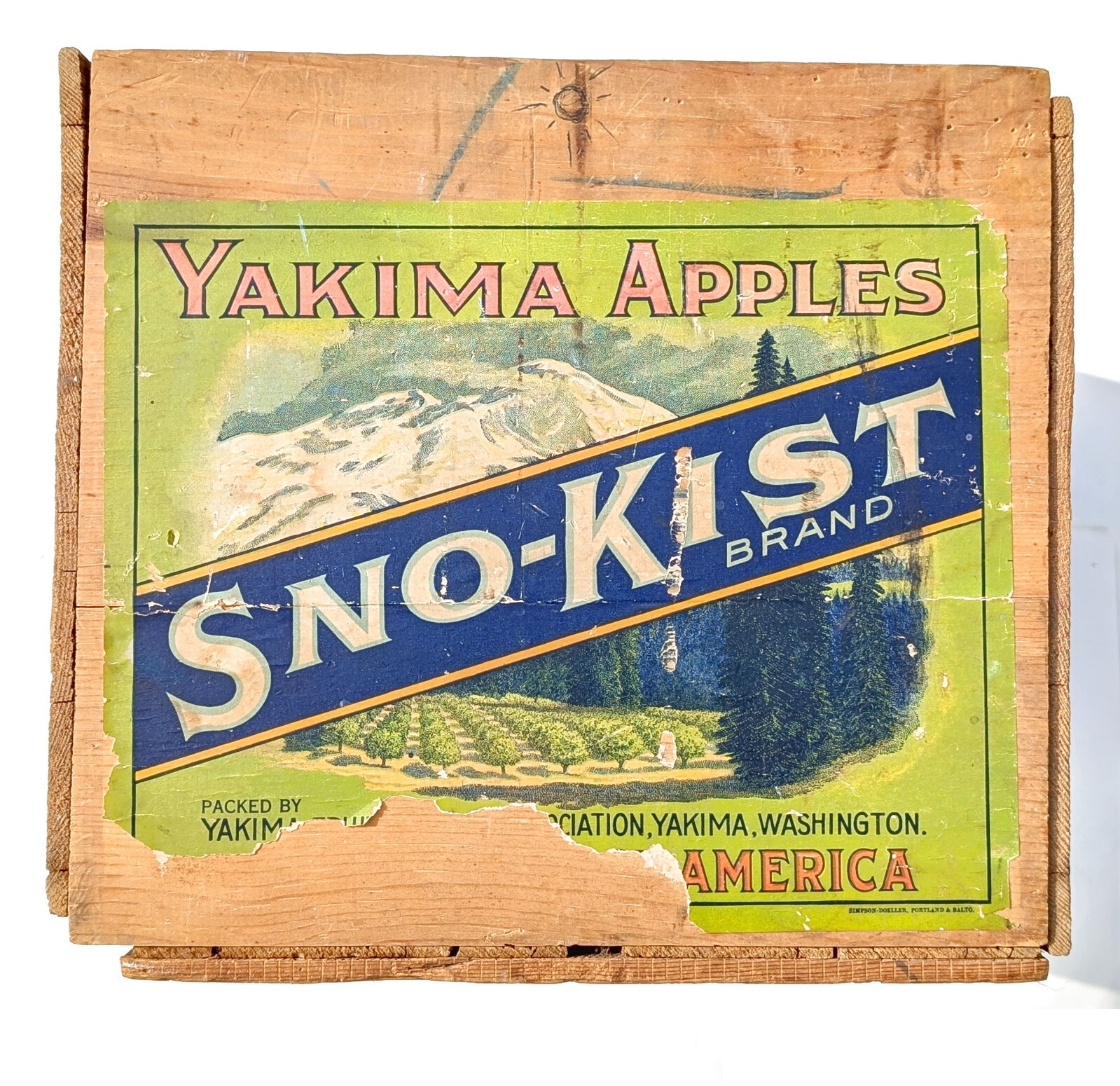 Vtg 1940\'s Pine Wood Wooden Yakima Sno-Kist Apples Advertising Fruit Crate Vtg 1940\'s Pine Wood Wooden Yakima Sno-Kist Apples Advertising Fruit Crate