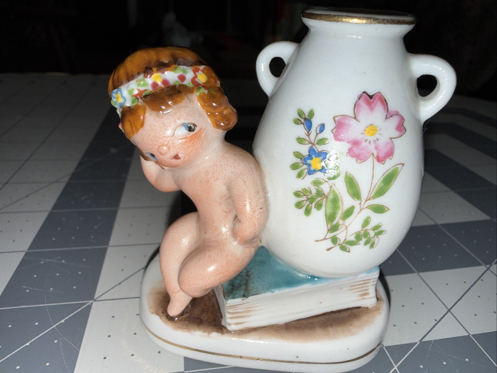Vintage Mocco Bathing Beauty with Book and Urn Vase Made in Occupied Japan 3.5”
