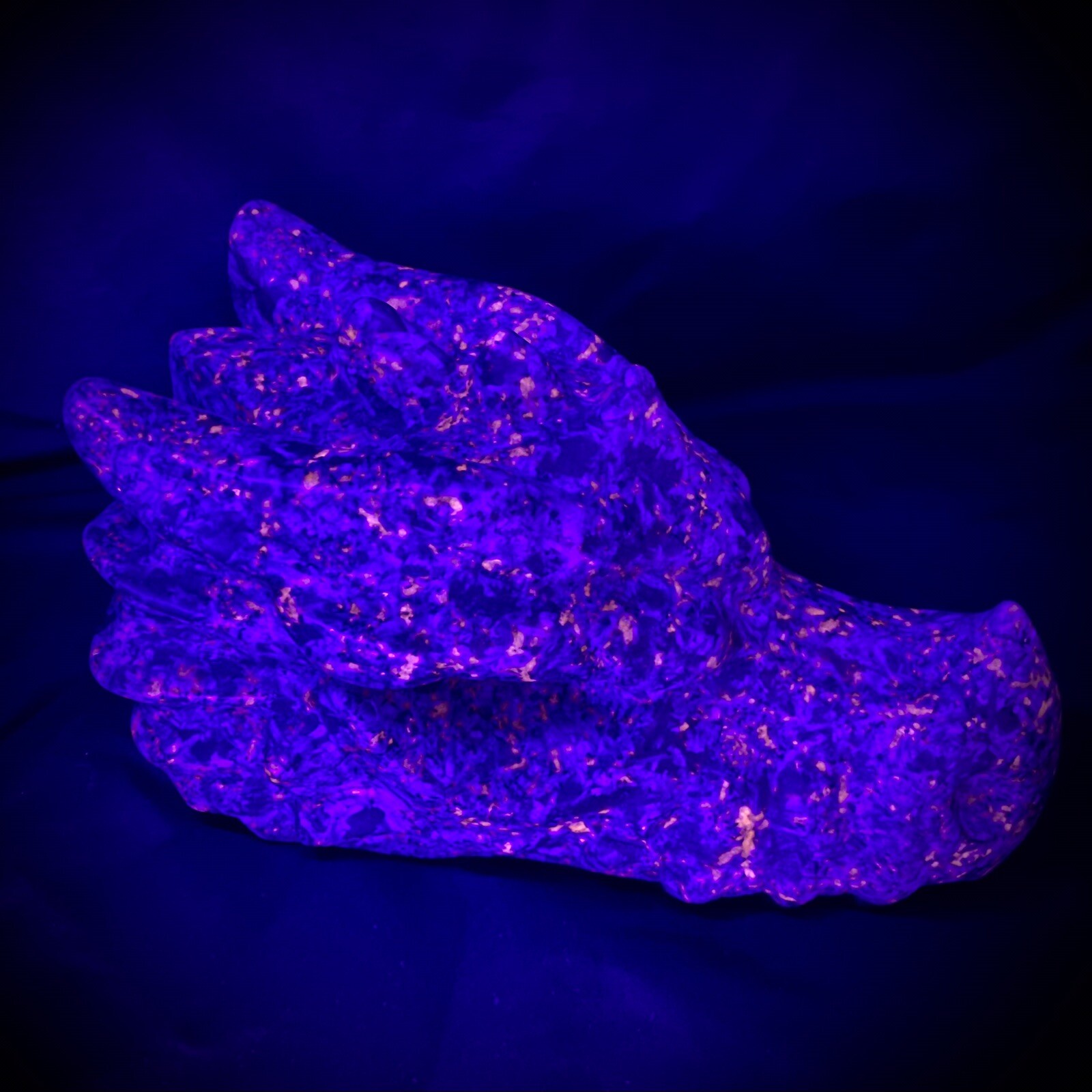 Huge 6lb 4oz Yooperlite Dragon Head UV Reactive Huge 6lb 4oz Yooperlite Dragon Head UV Reactive