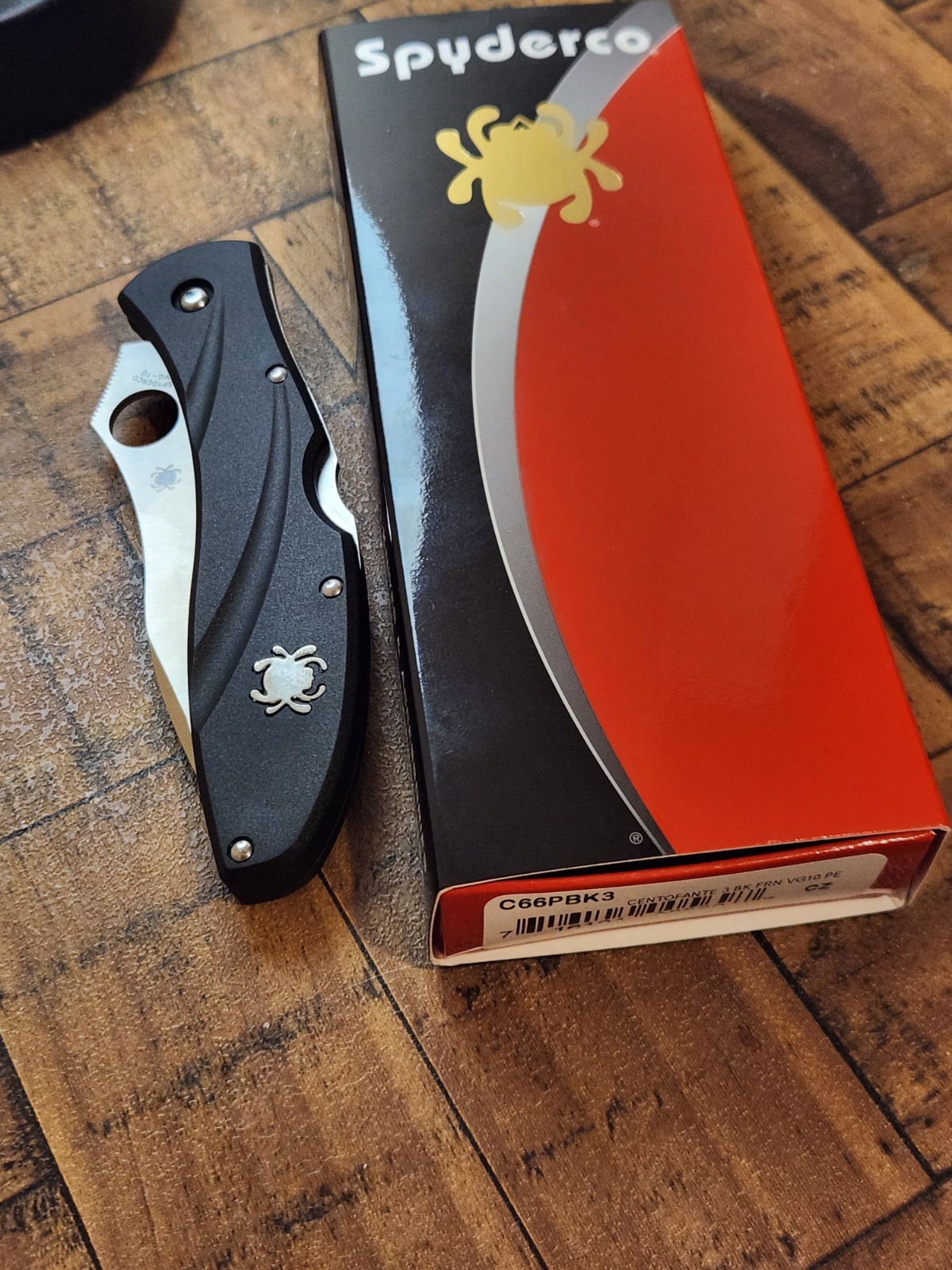Spyderco Centofante 3 C66PBK3 Folding Lockblade Knife VG10 Plain Blade BNIB