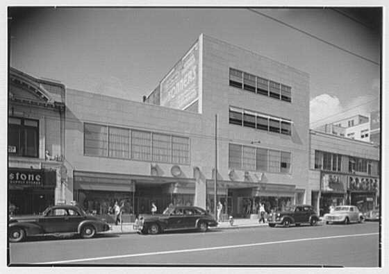 Photo:Paterson New Jersey Konner's Men's Shop Market St Exterior 1940s