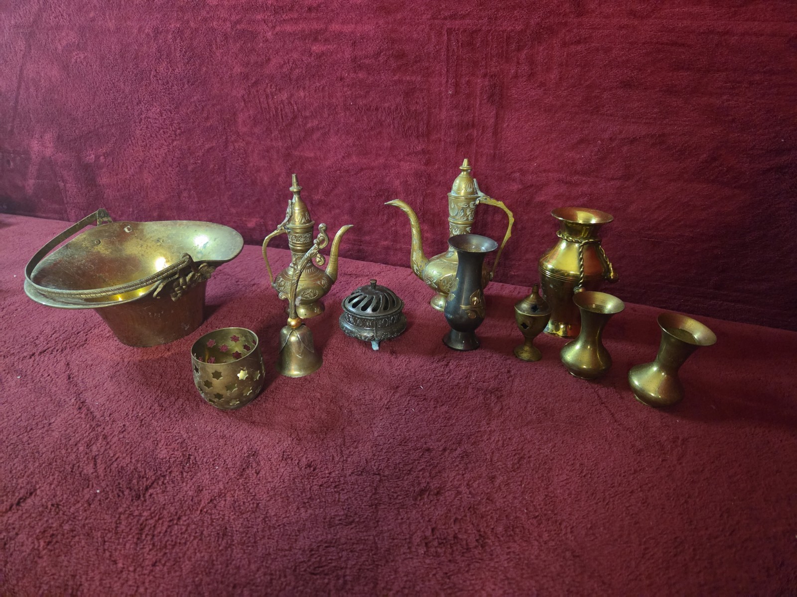 Lot of 11 piece vintage brass collection