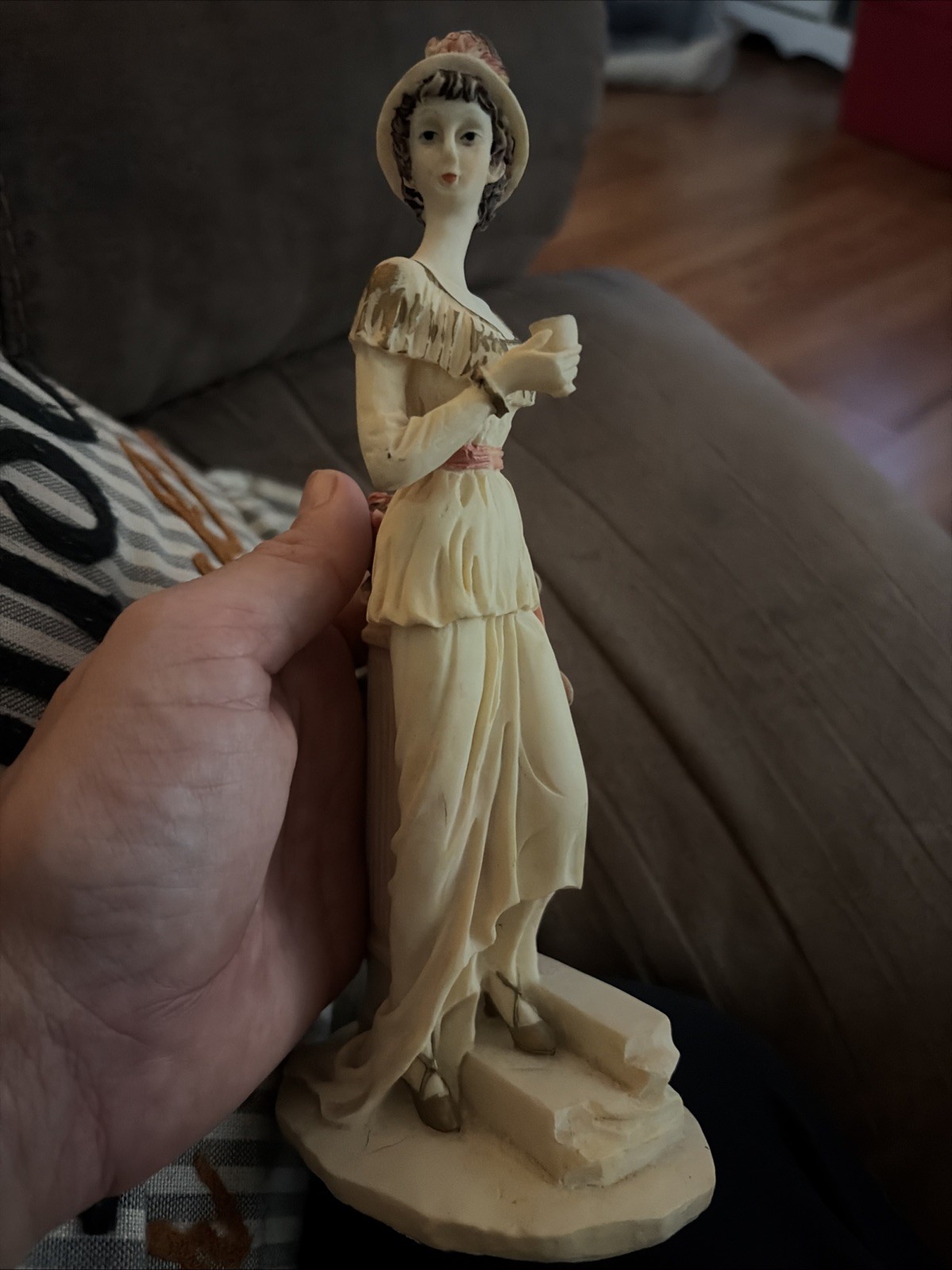 vintage resin figurine of a Victorian Lady from the Artmark Marlo Collection