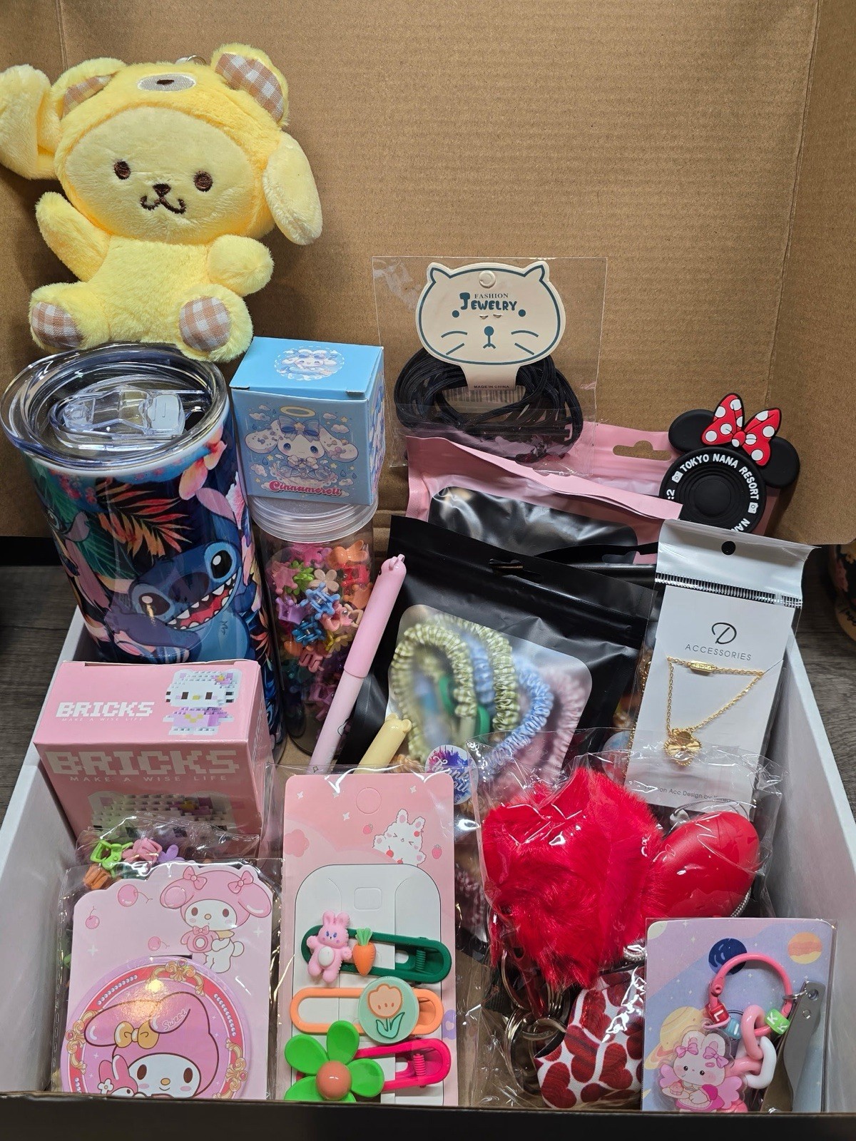 🎀✨ Kawaii Mystery Box – Cute Surprise Bundle ✨🎀