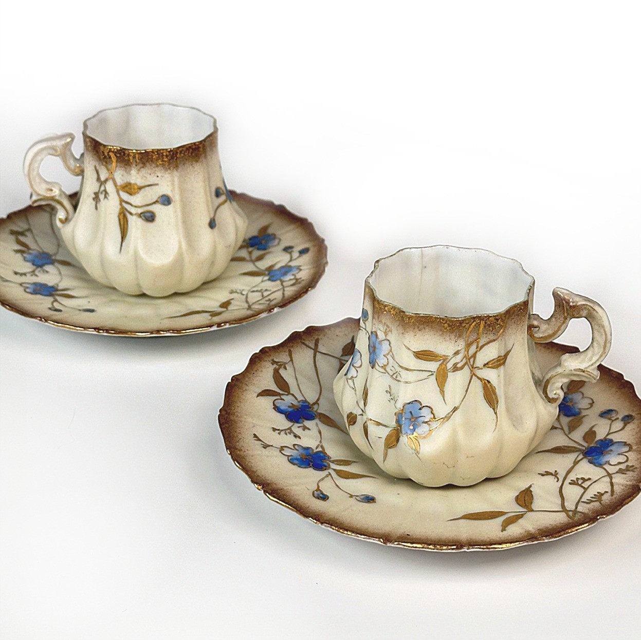 VTG Unusual Japan tea set 2x cup & Saucer gold guild blue flowers hand painted