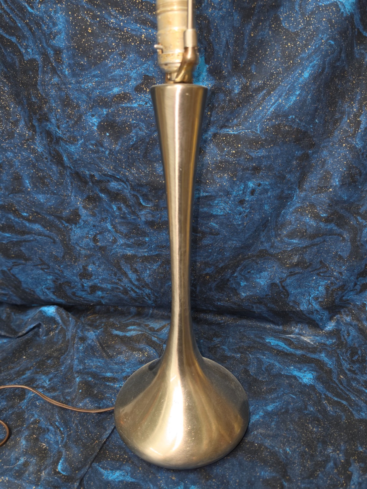 Vintage Laurel Mid Century Modern Stainless Steel Genii Bottle Lamp w Finial 26½