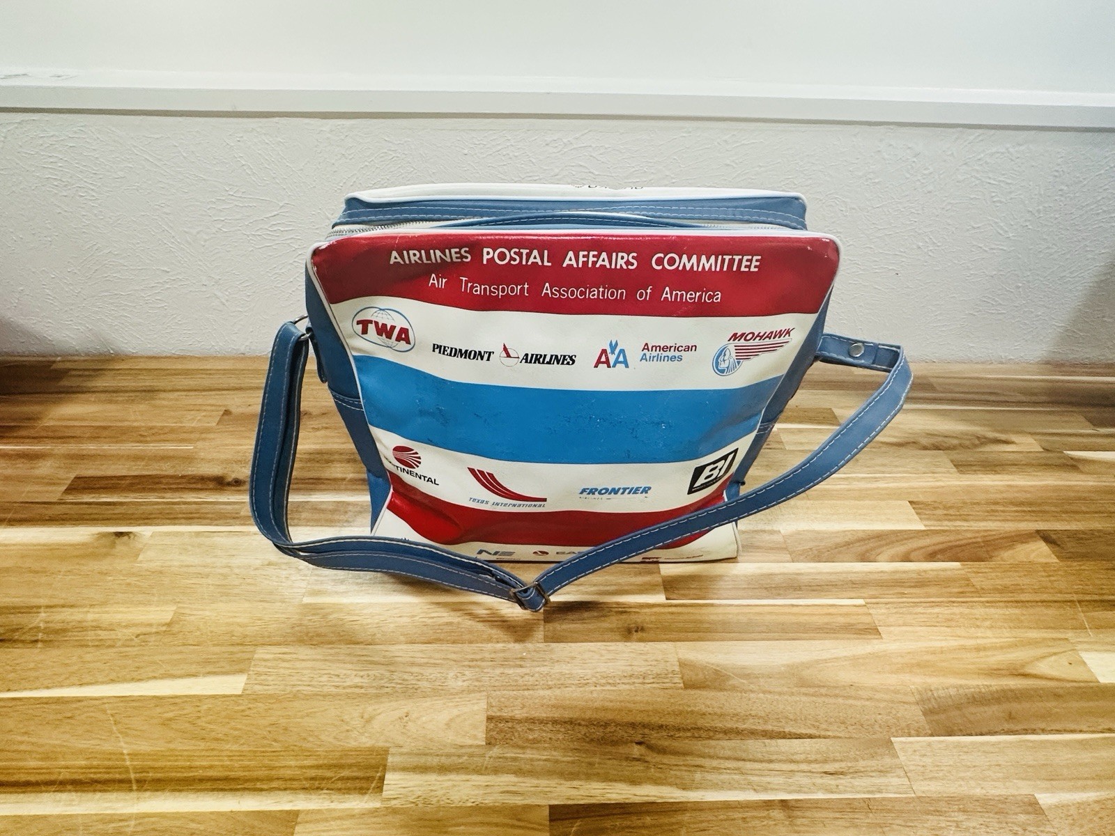 Vintage Airline Logo Bag TWA United Eastern Continental 1969-72 Aviation Rare Vintage Airline Logo Bag TWA United Eastern Continental 1969-72 Aviation Rare