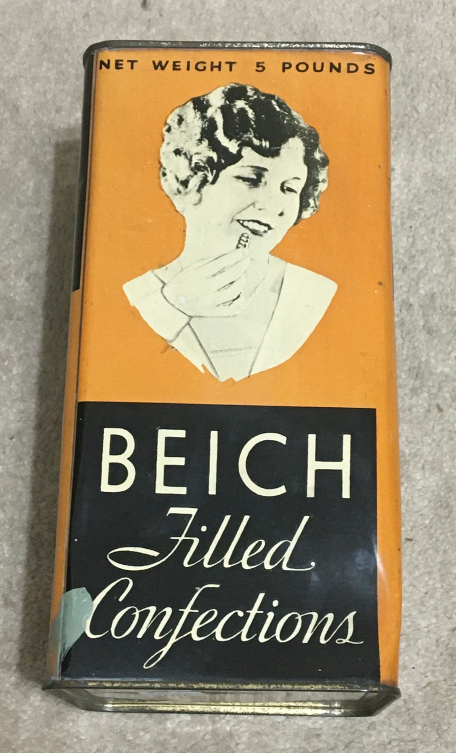 Vntg 1930s Paul Beich Filled Confections Candy Adv 5 Lb Tin, 4 Photos of People