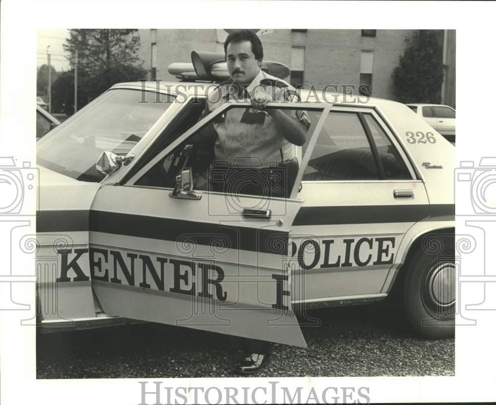 1989 Press Photo Kenner Reserve Police Officer Peter Pelitere - noc21589