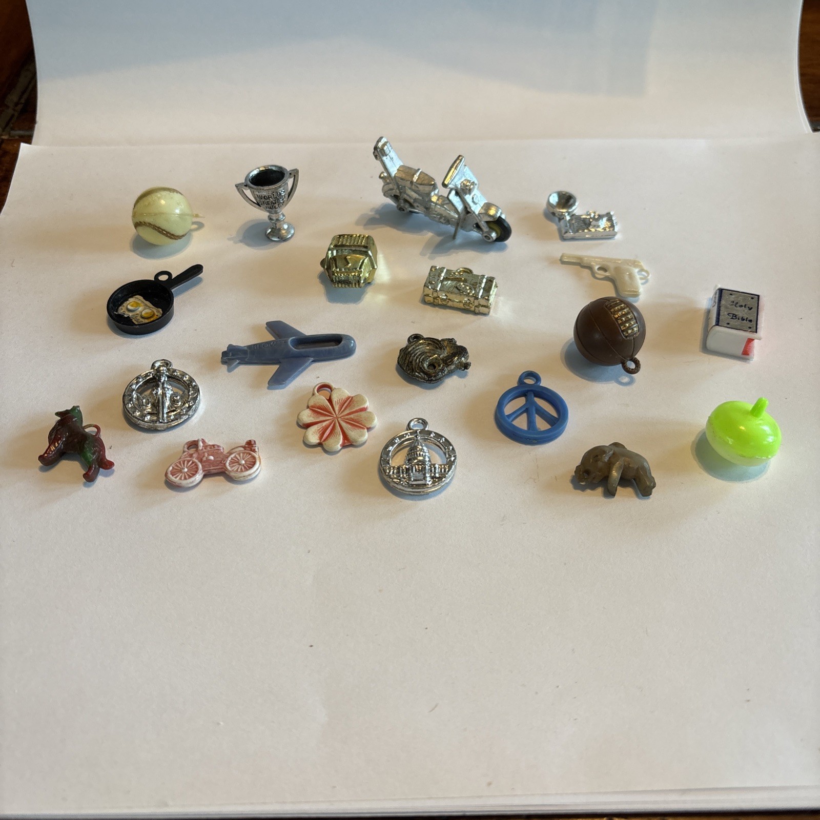 Vintage 1960-70’s Lot Of 20 Gumball Charms/Cracker Jack Prizes Vintage 1960-70’s Lot Of 20 Gumball Charms/Cracker Jack Prizes