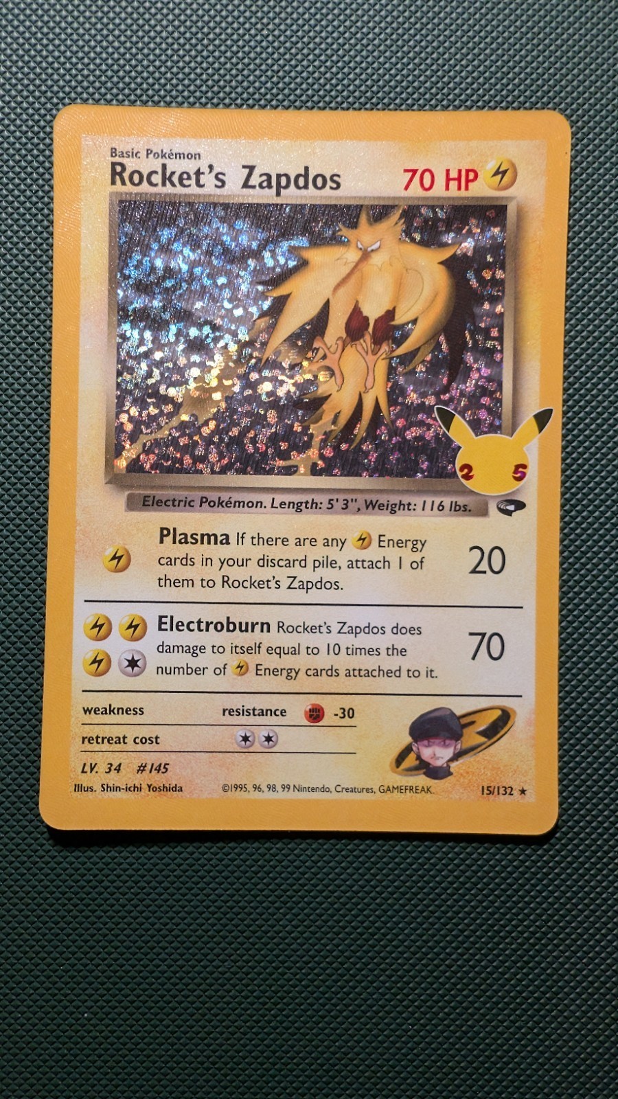Rocket\'s Zapdos 15/132 Celebrations: Classic Collection Holo Rocket\'s Zapdos 15/132 Celebrations: Classic Collection Holo