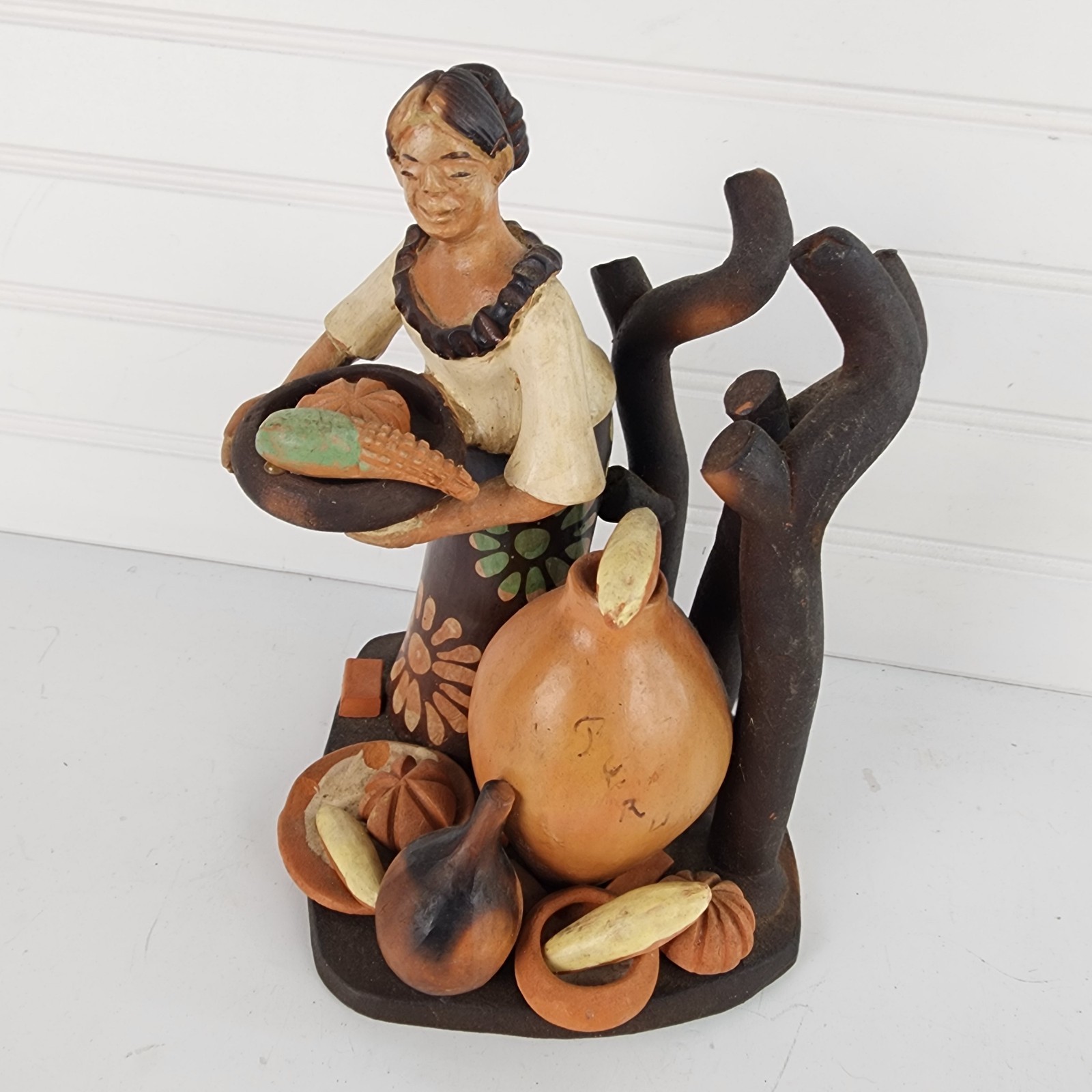 Vintage Mexican Folk Art Vendor Woman Figurine Hand-Painted Sculpture 9 Vintage Mexican Folk Art Vendor Woman Figurine Hand-Painted Sculpture 9