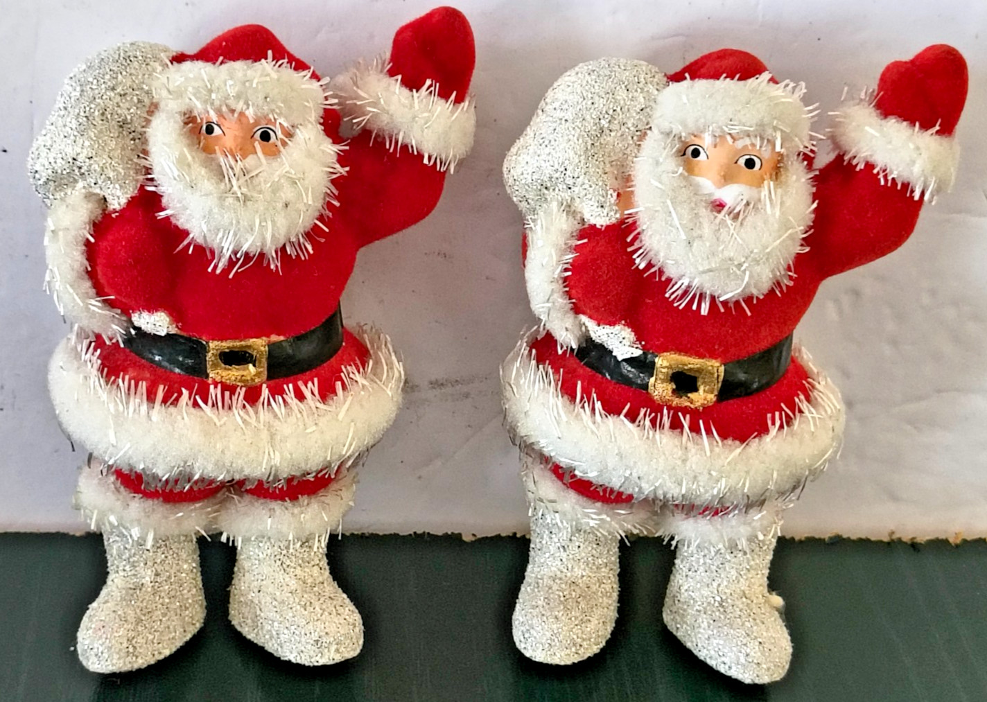 (2) Vintage 1950\'s Putz Mica Tinsel Flocked Santa Claus Figure 5“ Inches Japan (2) Vintage 1950\'s Putz Mica Tinsel Flocked Santa Claus Figure 5“ Inches Japan