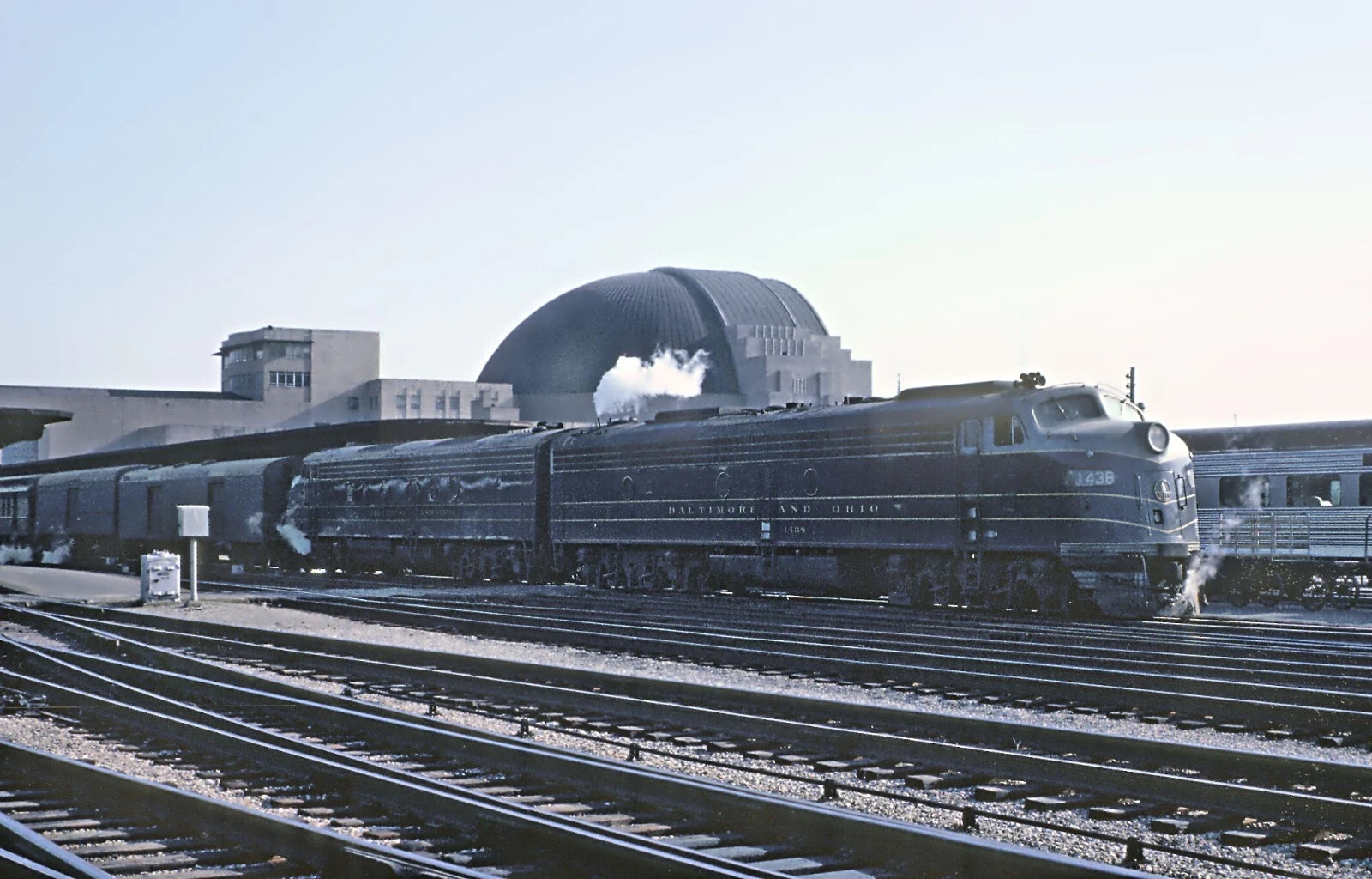 B&O EMD E8A No. 1438 w National Limited at Cincinnati April 1963 8.5 x 11 Photo