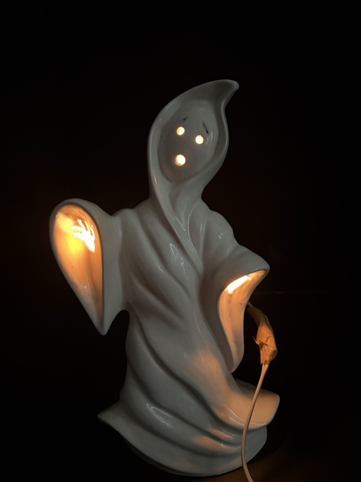 Vintage 1970s Ceramic Ghost Halloween 12“ Atlantic Mold Style 1973 Light Works