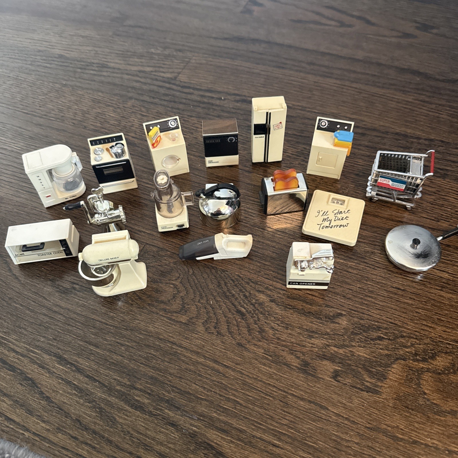 Lot of 17 1990s ACME VINTAGE RETRO Mini Kitchen Appliances refrigerator MAGNETS Lot of 17 1990s ACME VINTAGE RETRO Mini Kitchen Appliances refrigerator MAGNETS
