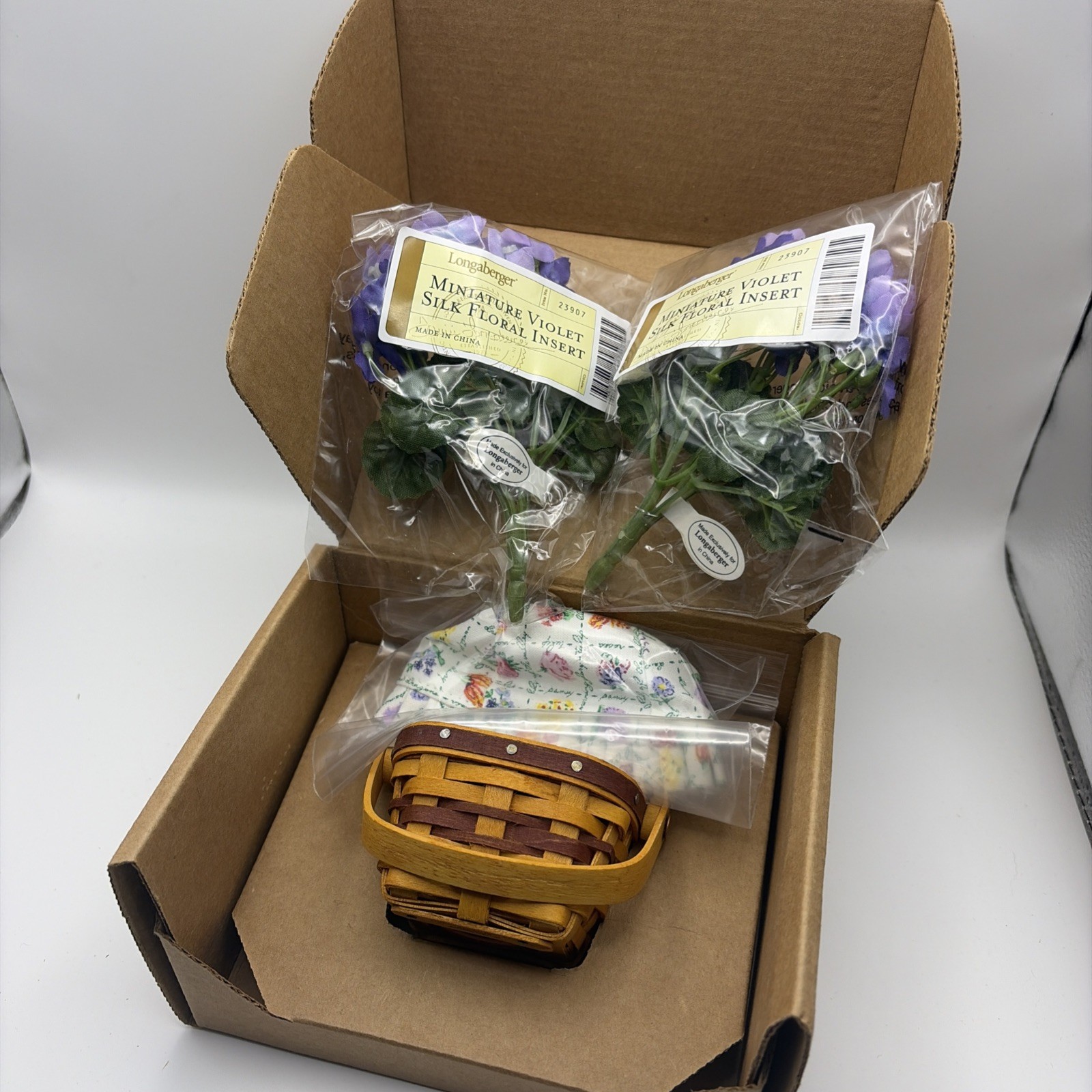 Longaberger 2006 Collectors Club May Series Mini Violet Basket New in Box