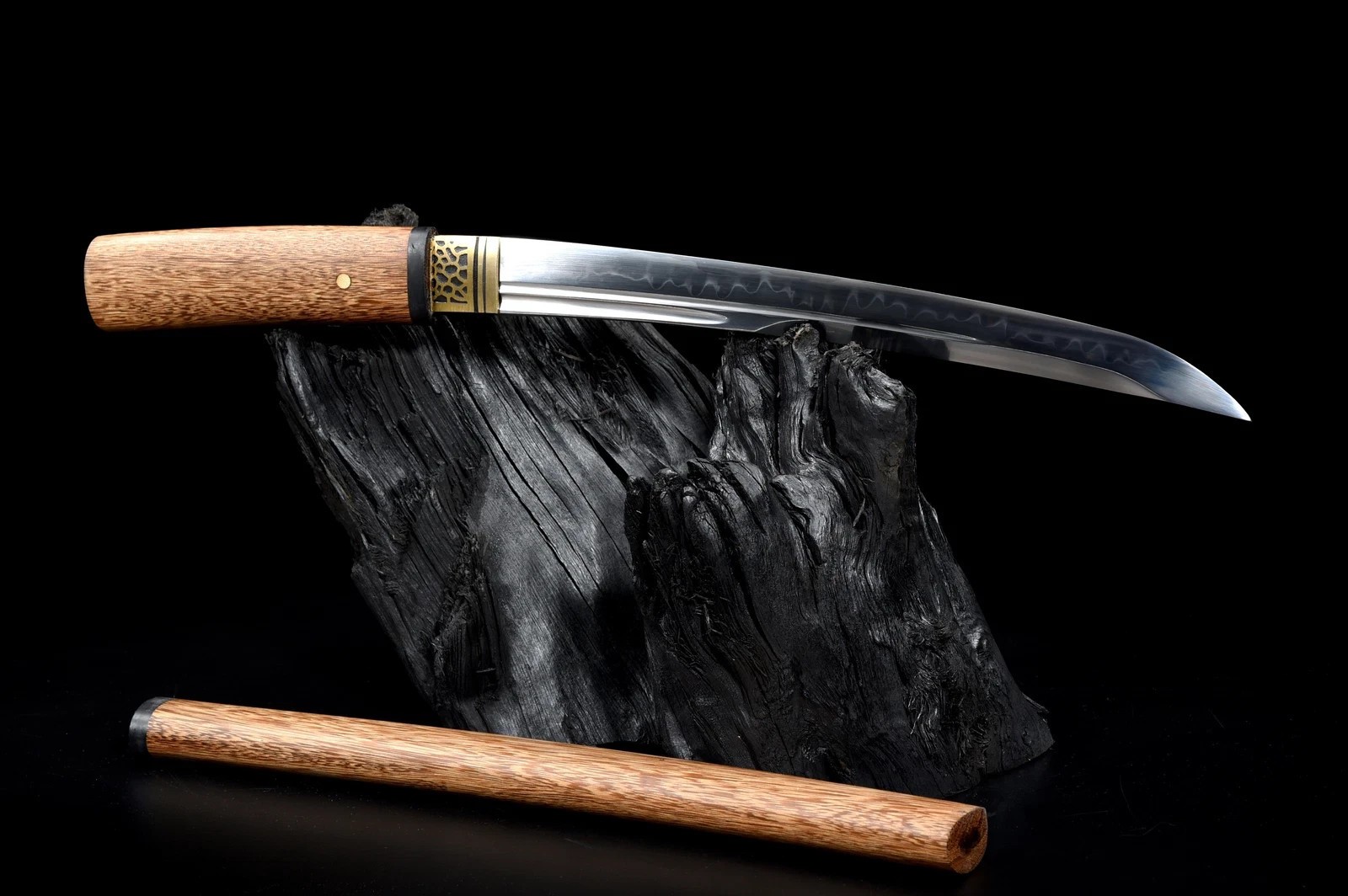 Japanese Tanto (short Katana) clay-tempered Hamon, Samurai Sword Wakizashi