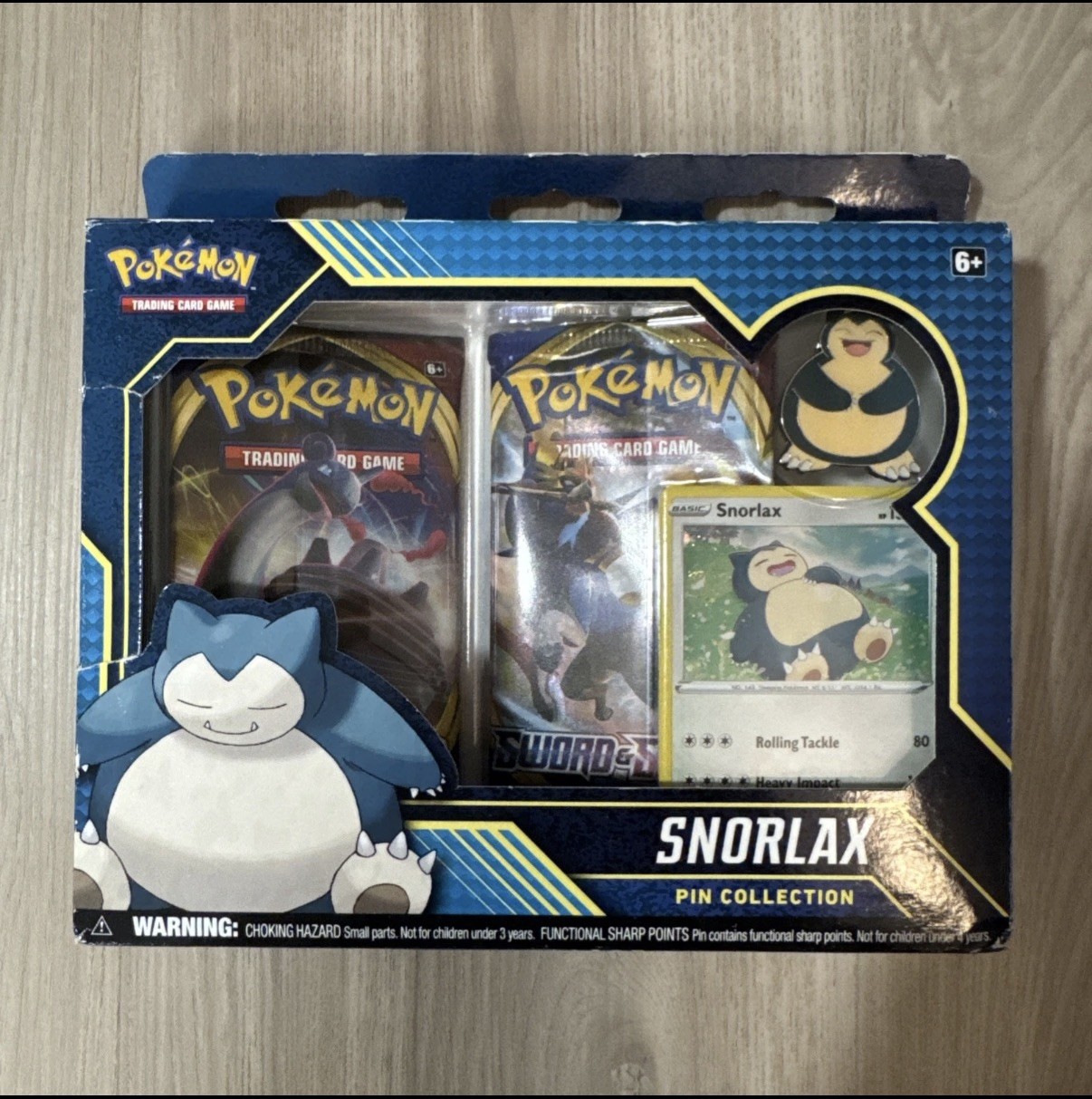 Snorlax / Relaxo Pin Collection Box English Booster + Pin NEW & SEALED - Pokemon