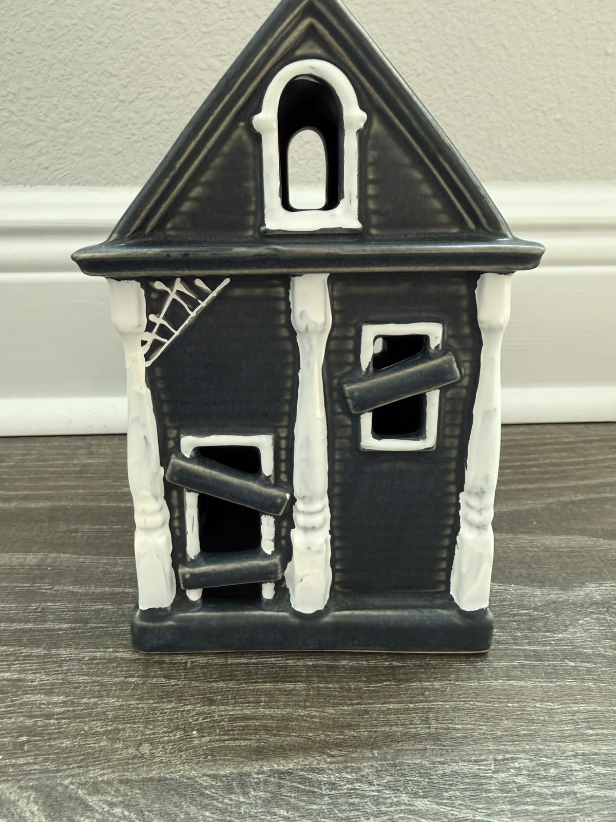 Pottery Barn Stoneware Ceramic Halloween Haunted House Matte Black Small