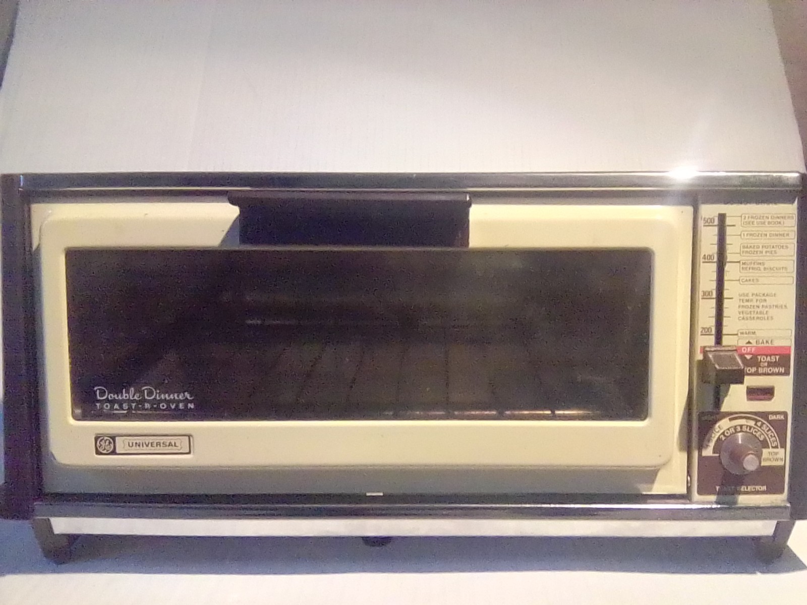 Vintage GE General Electric Toast-R-Oven Toaster Oven A1UT100 1500W Tested USA Vintage GE General Electric Toast-R-Oven Toaster Oven A1UT100 1500W Tested USA