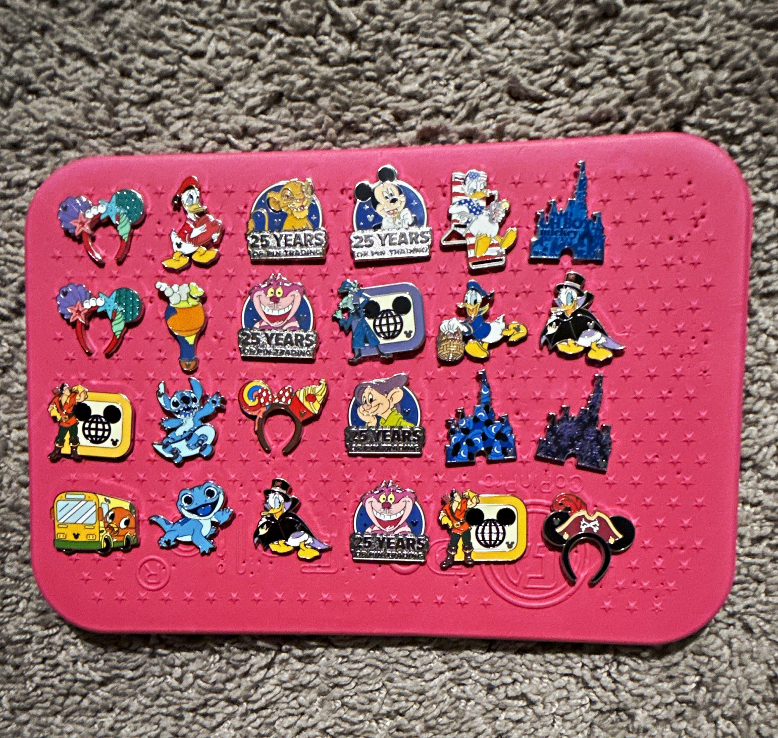 24 Disney Walt Disney World Pin Lot
