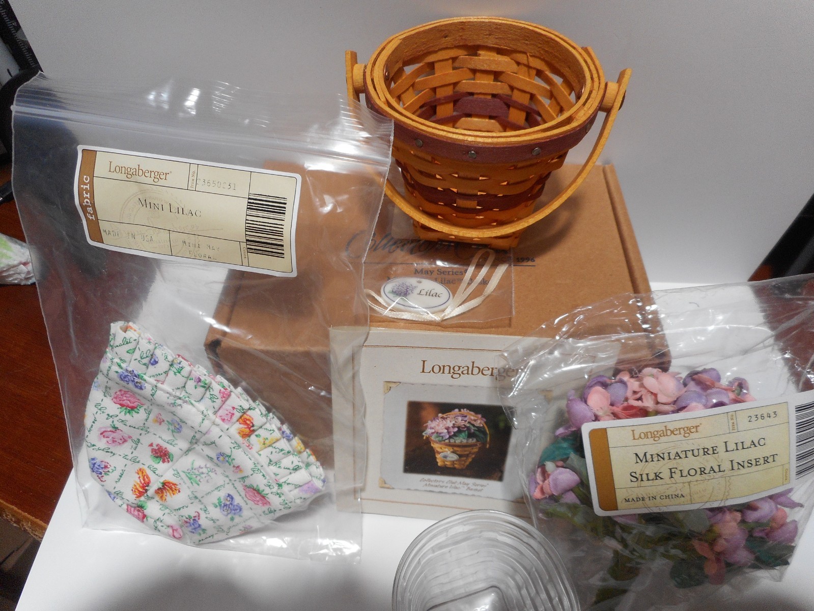 LONGABERGER COLLECTORS CLUB MAY SERIES MINIATURE LILAC COMBO BASKET W/BOX NEW LONGABERGER COLLECTORS CLUB MAY SERIES MINIATURE LILAC COMBO BASKET W/BOX NEW