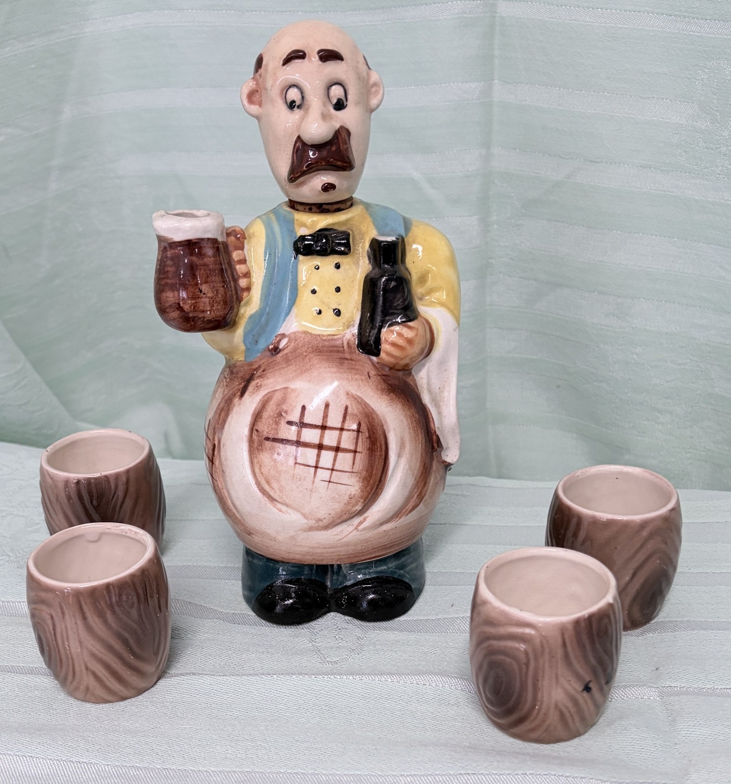 VINTAGE Japan Ceramic Bartender Decanter WITH 4 beer barrel shot glasses VINTAGE Japan Ceramic Bartender Decanter WITH 4 beer barrel shot glasses