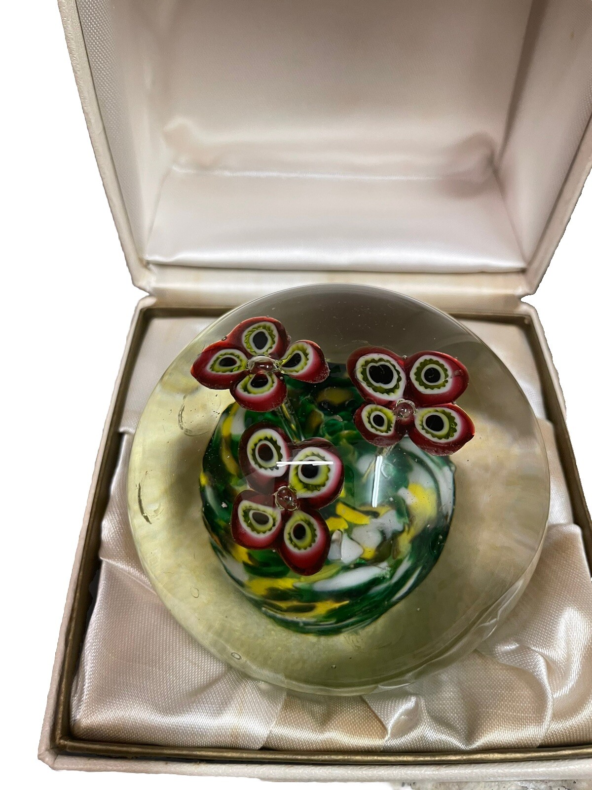 1971 Saint Louis France 3 Stem Floral With Green Swirl Base Paperweight P. J.