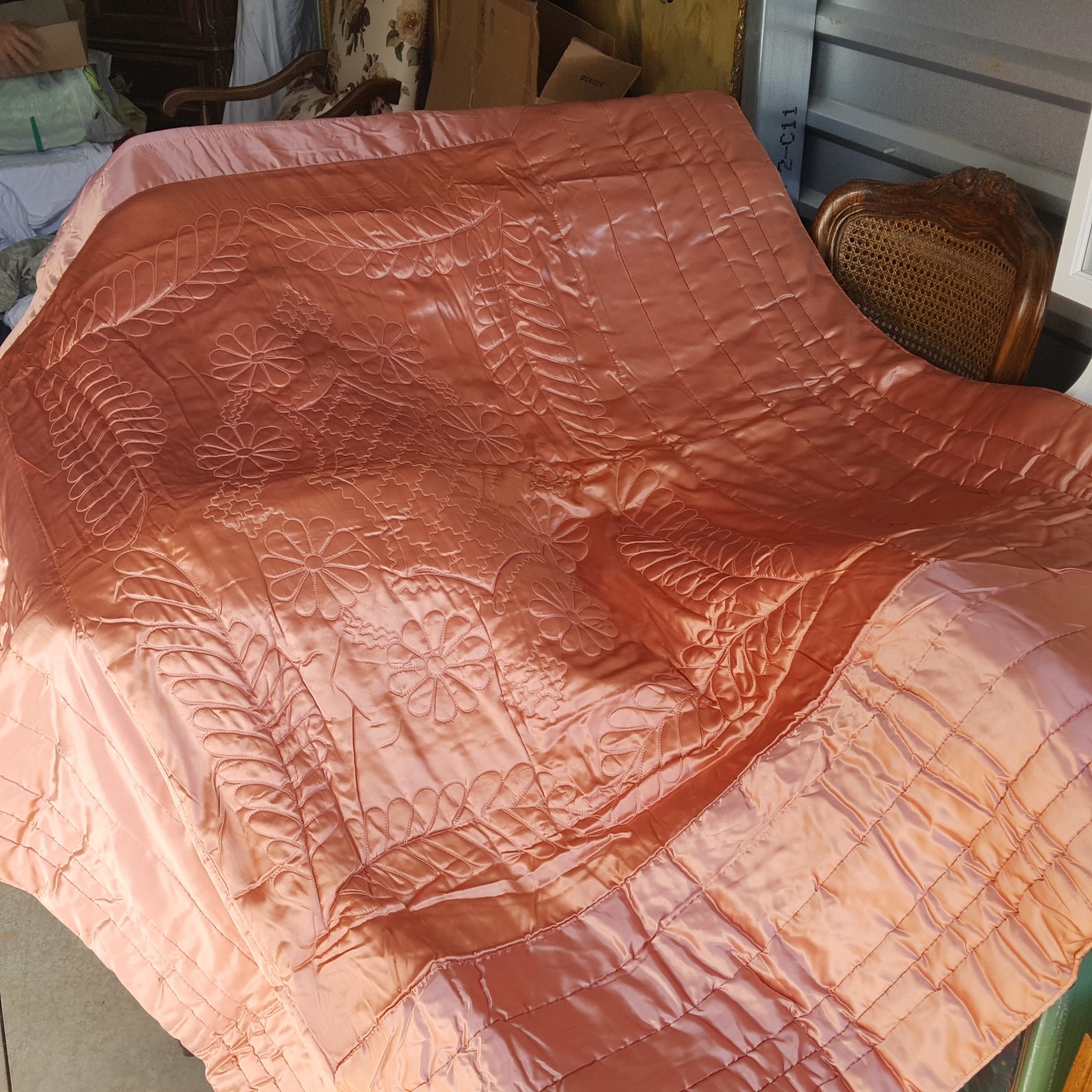 Vintage JCPenney Golden Dawn Pink Satin Quilt Blanket 72x90 Wool Blend w/ Box Vintage JCPenney Golden Dawn Pink Satin Quilt Blanket 72x90 Wool Blend w/ Box