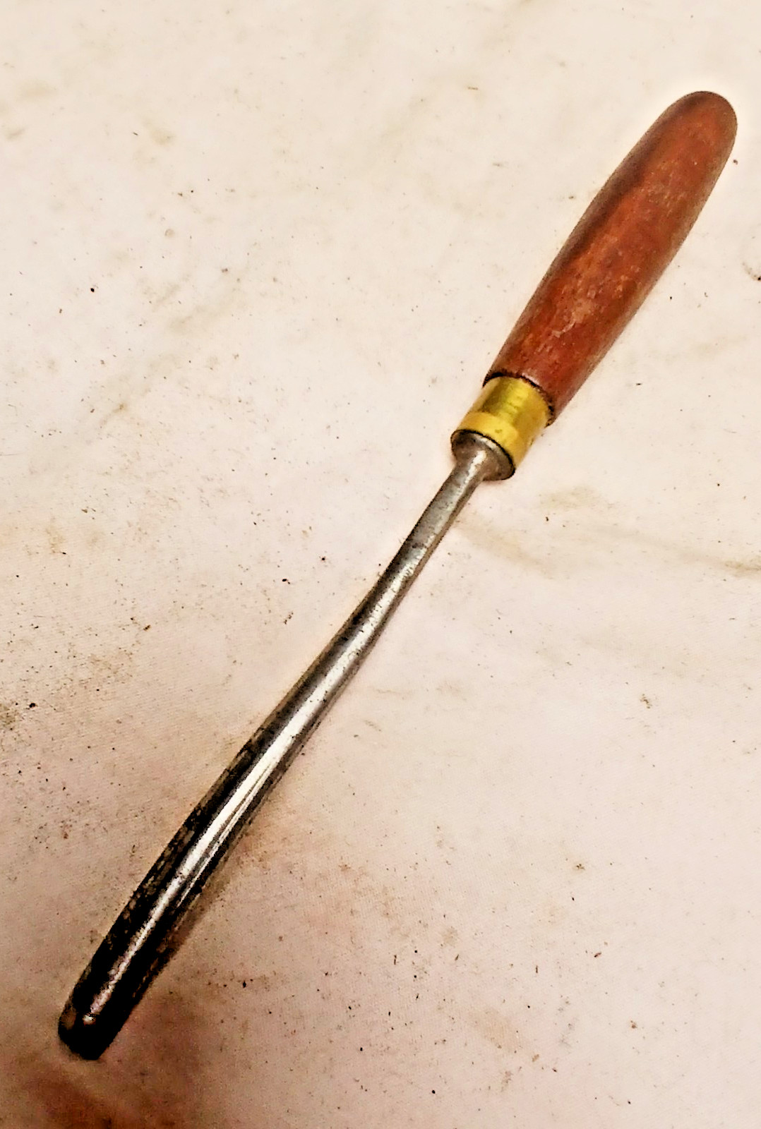 BUCK BROTHERS, GOUGE, 9 & 3/4 INCH LONG, X 1/2 INCH. BUCK BROTHERS, GOUGE, 9 & 3/4 INCH LONG, X 1/2 INCH.