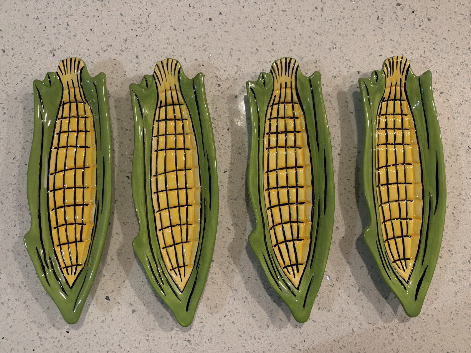 VINTAGE HOME CLAY ART CERAMIC CORN ON THE COB HOLDERS- LOT OF 4 *MINT (1980) VINTAGE HOME CLAY ART CERAMIC CORN ON THE COB HOLDERS- LOT OF 4 *MINT (1980)