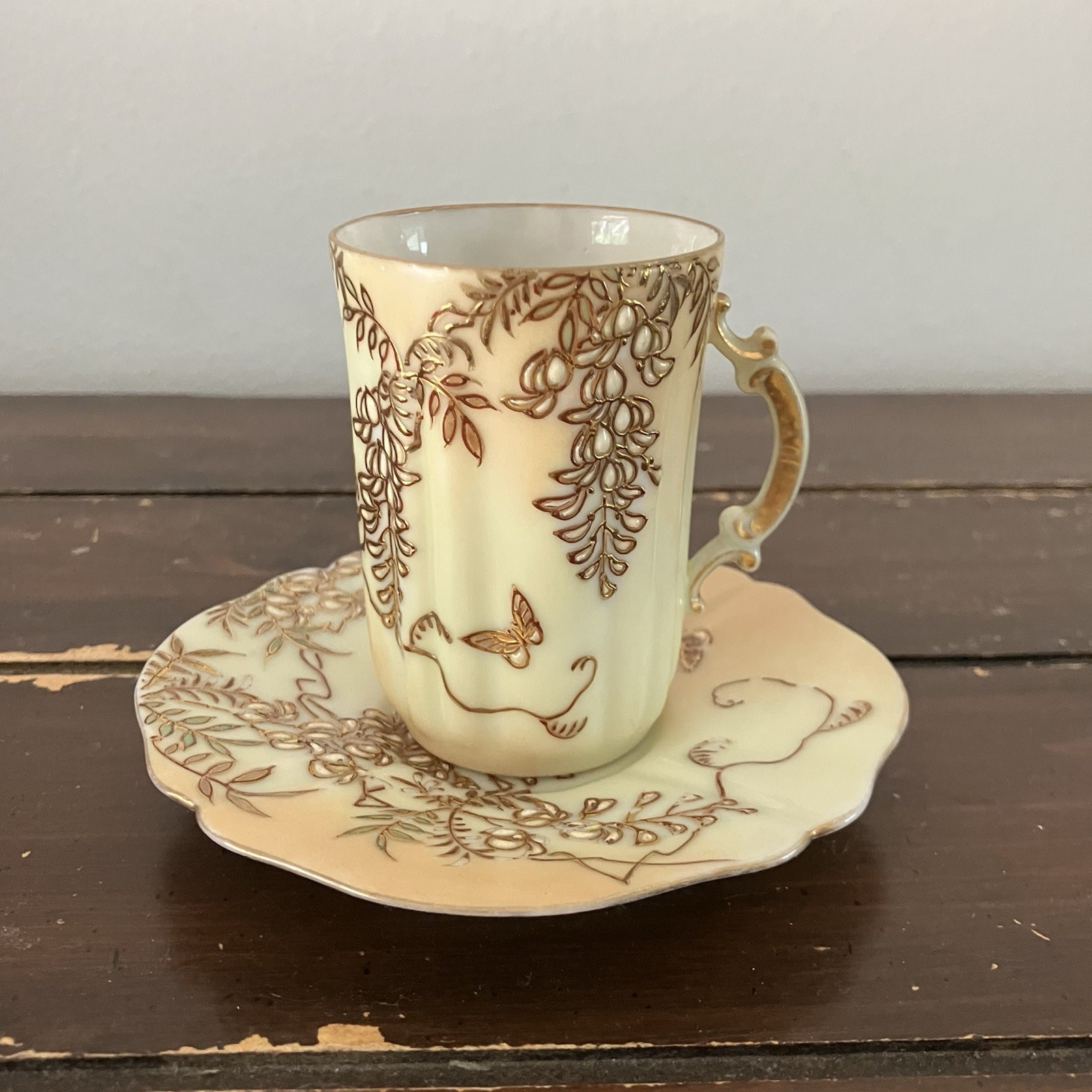Antique Meiji Era Kato Shinko Seto Kiln Porcelain Gold Relief Teacup & Saucer