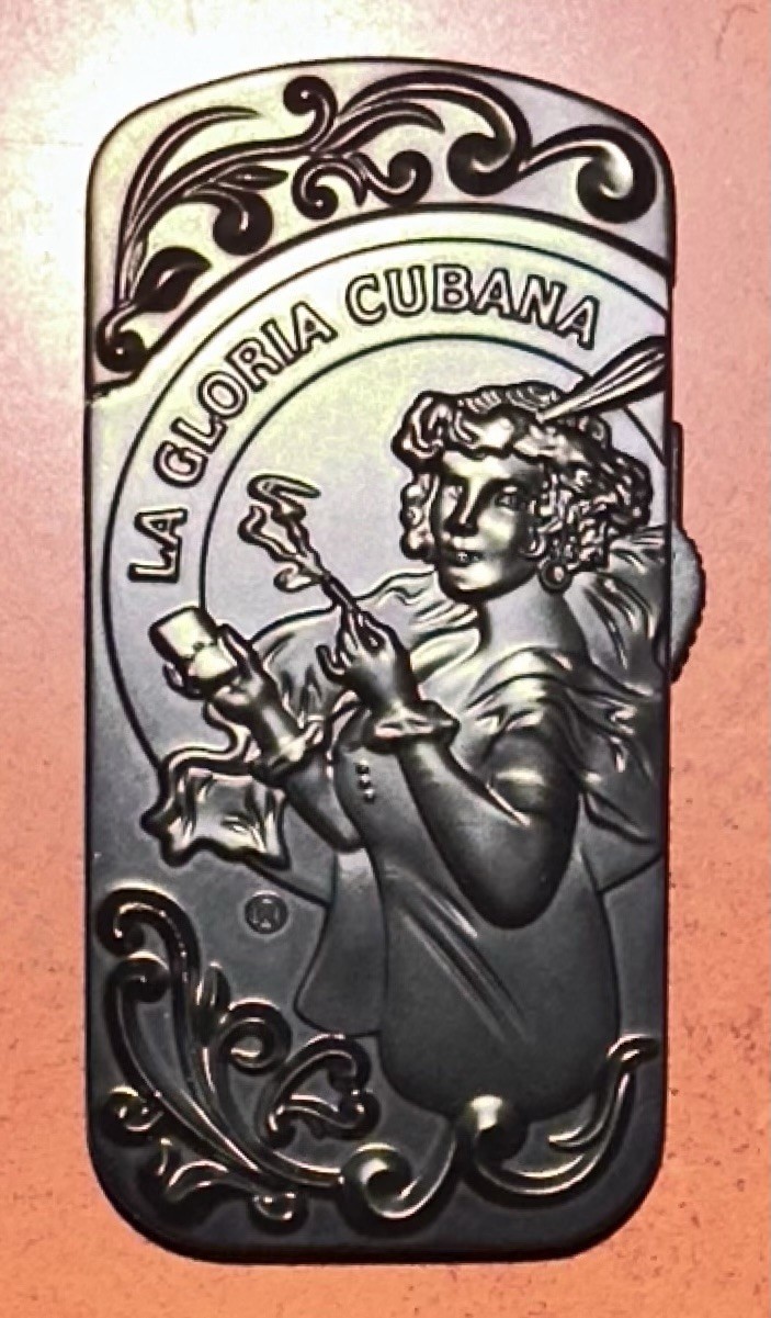 La Gloria Cubana Triple Jet Angeled Torch Lighter (Black)