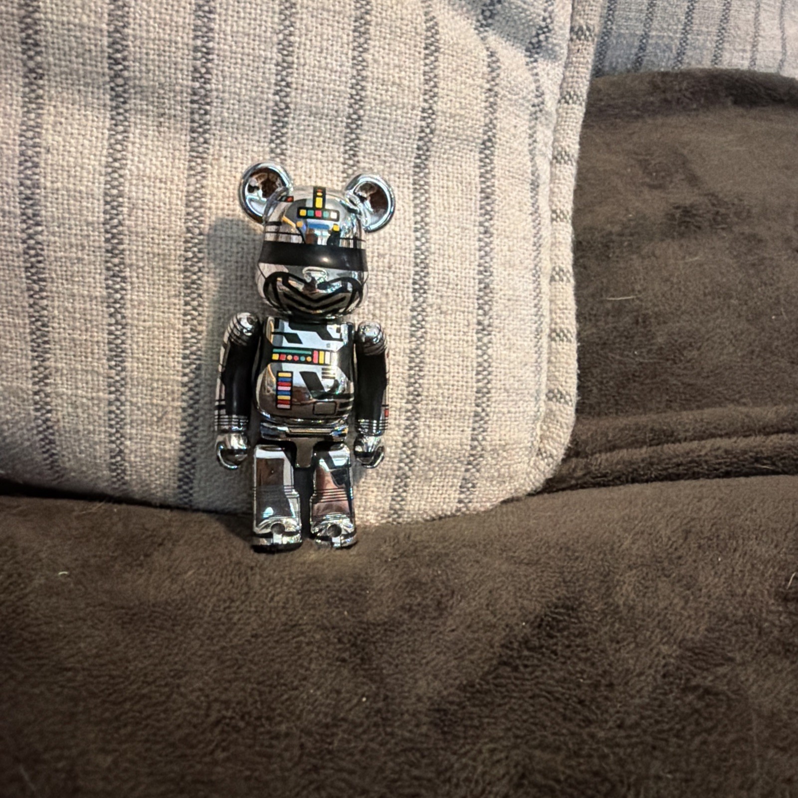 Bearbrick 100% BE@RBRICK Medicom Toy Robot Chrome New Bearbrick 100% BE@RBRICK Medicom Toy Robot Chrome New