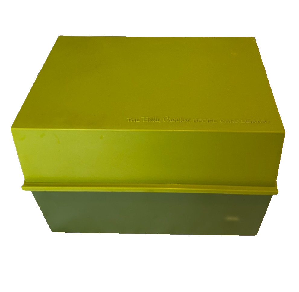 Vintage 1971 BETTY CROCKER Recipe Card Library Avocado Green BOX ONLY