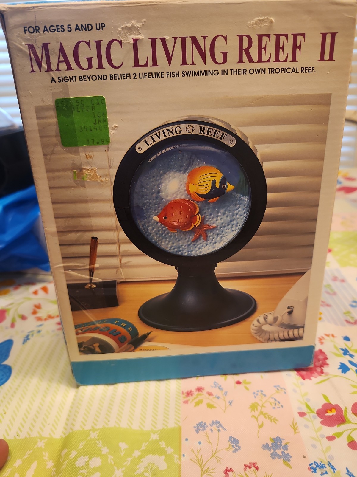 Vintage Seascape Magic Living Reef Swimming Fish Decoration Battery Operated