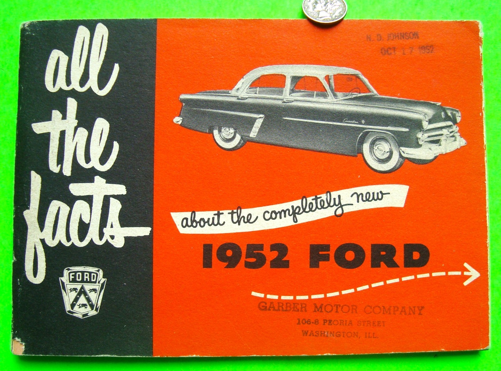 1952 FORD SALESMAN DATA BOOK 62-pg CATALOG Brochure ALL MODELS Fully Illustrated