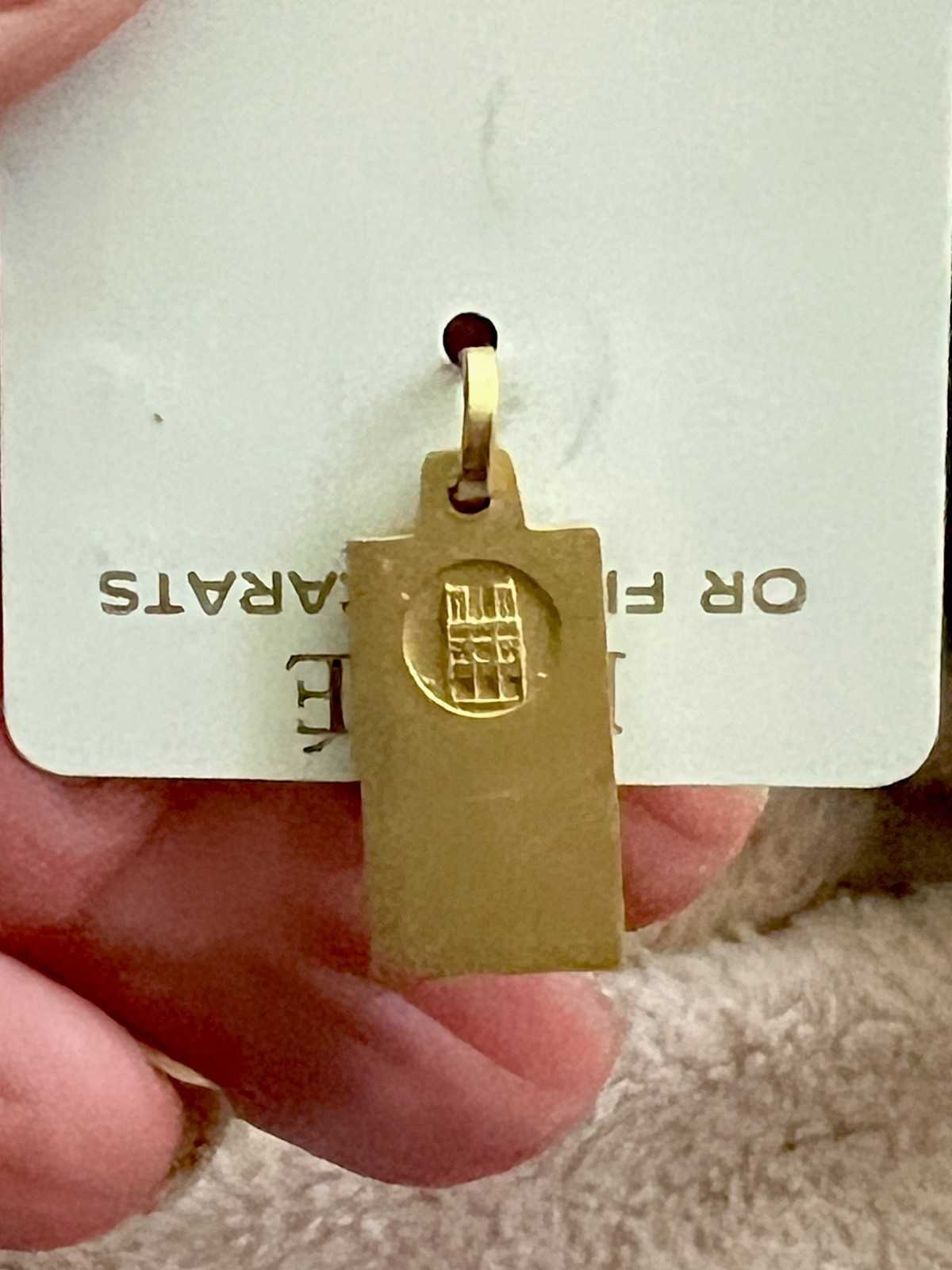 RARE Plaqué OR 18 Carats Pendant from Notre-Dame de Paris Madonna - New Pristine RARE Plaqué OR 18 Carats Pendant from Notre-Dame de Paris Madonna - New Pristine