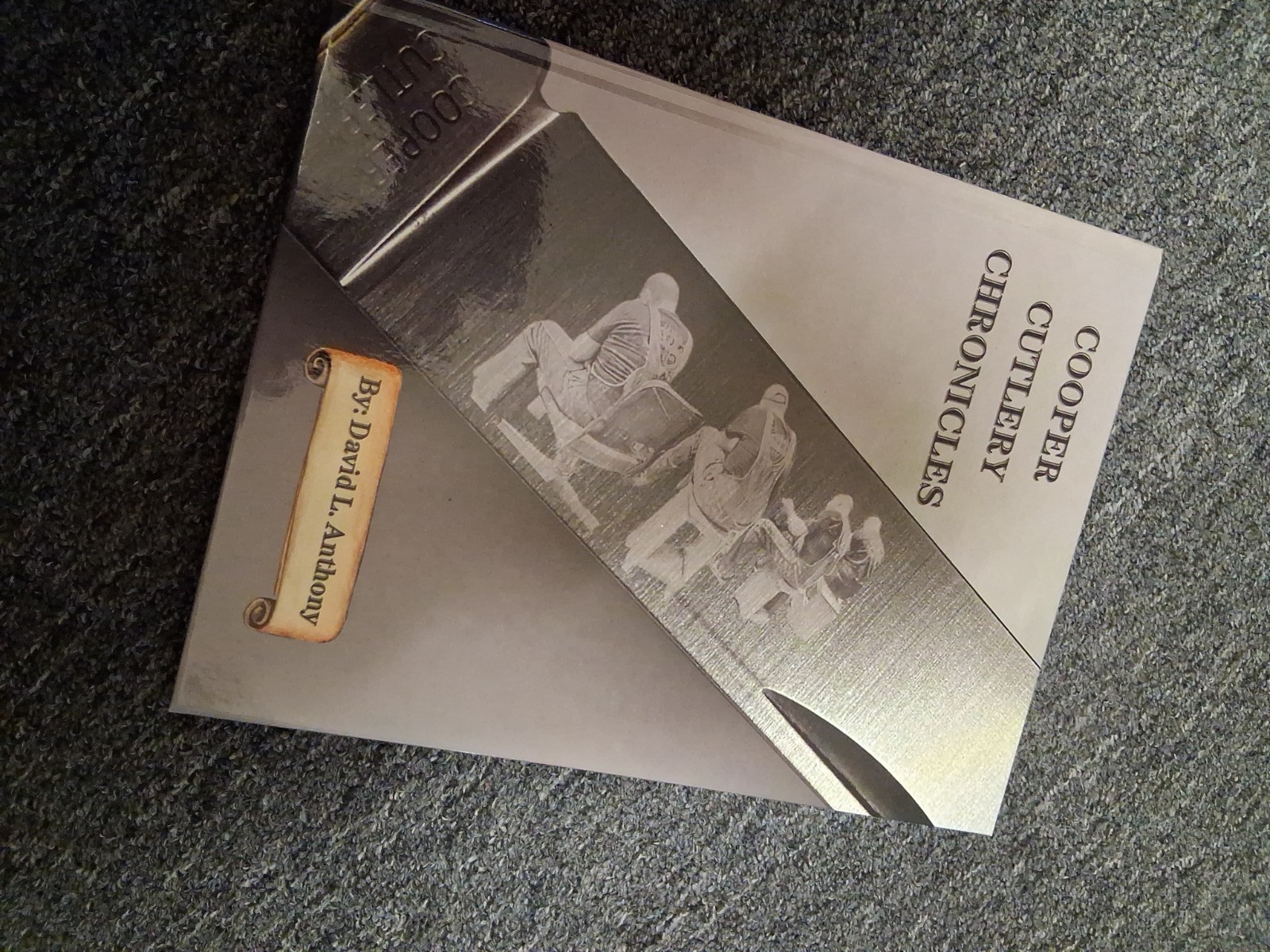 BOOK---COOPER CUTLERY  CRONICLES-‐NEW