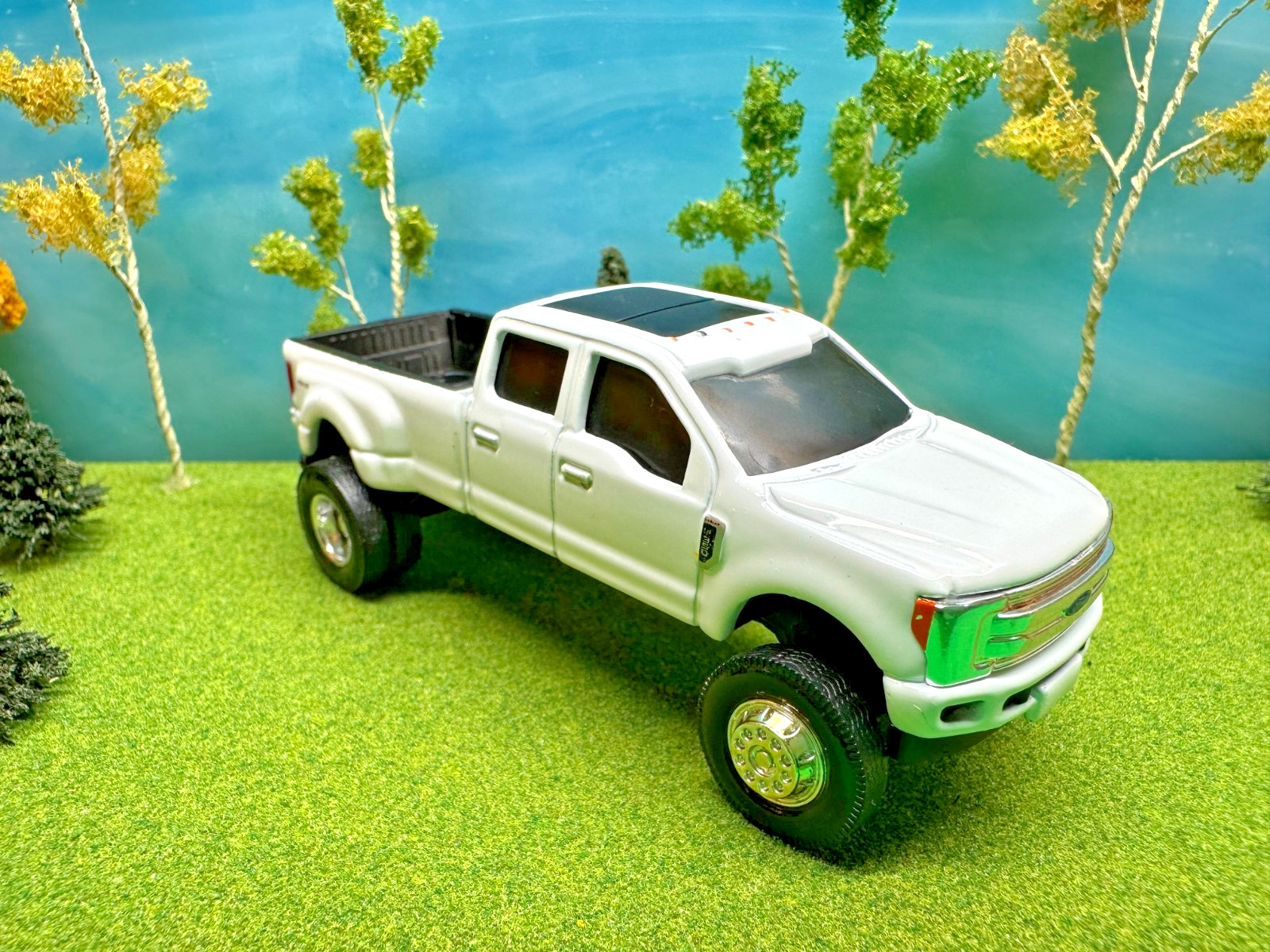 ERTL, Ford F350, 2023, DCP Wheels, Snow White, G5 Custom Lift 1/64 Scale