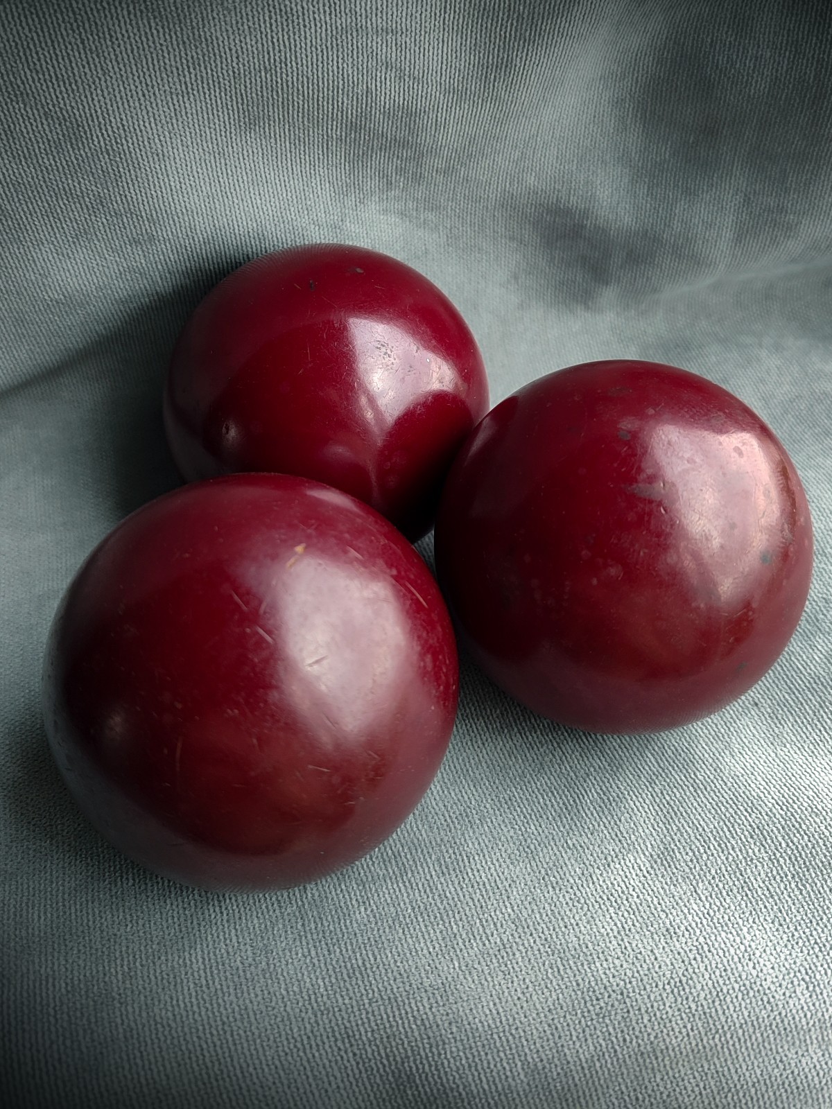 206g Ø61,5 CATALIN Billiard Ball Vintage vines red Cherry Bakelite? Faturan? OLD 206g Ø61,5 CATALIN Billiard Ball Vintage vines red Cherry Bakelite? Faturan? OLD