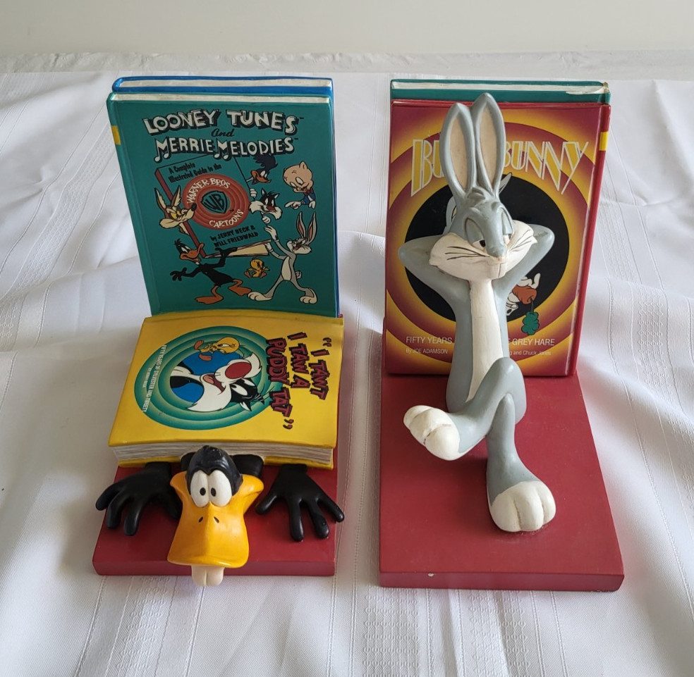 Looney Tunes Bugs Bunny & Daffy Duck Bookends Warner Bros Resin Book Ends