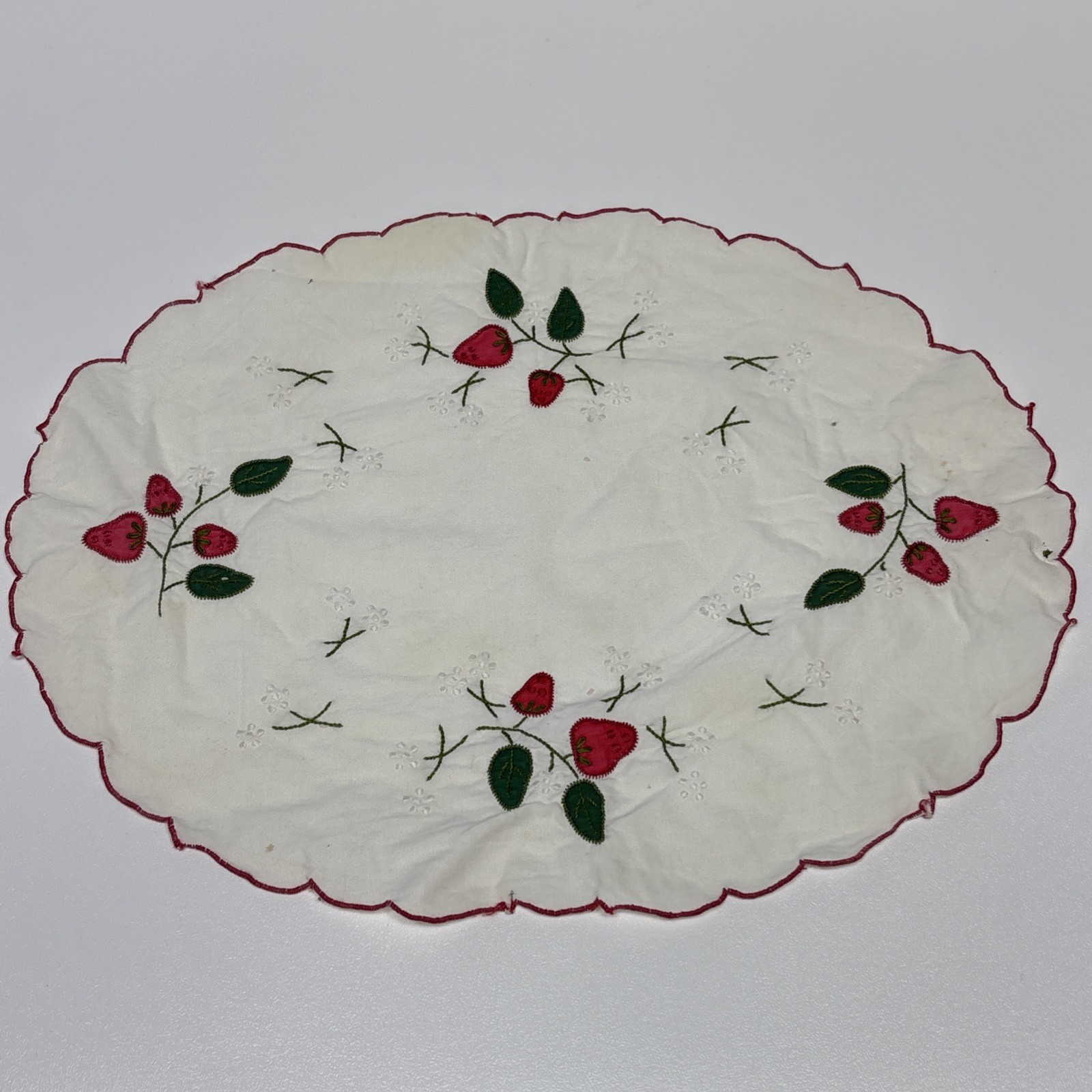 VTG Hand Embroidered Strawberry Oval Table Topper Doily Centerpiece Cottagecore