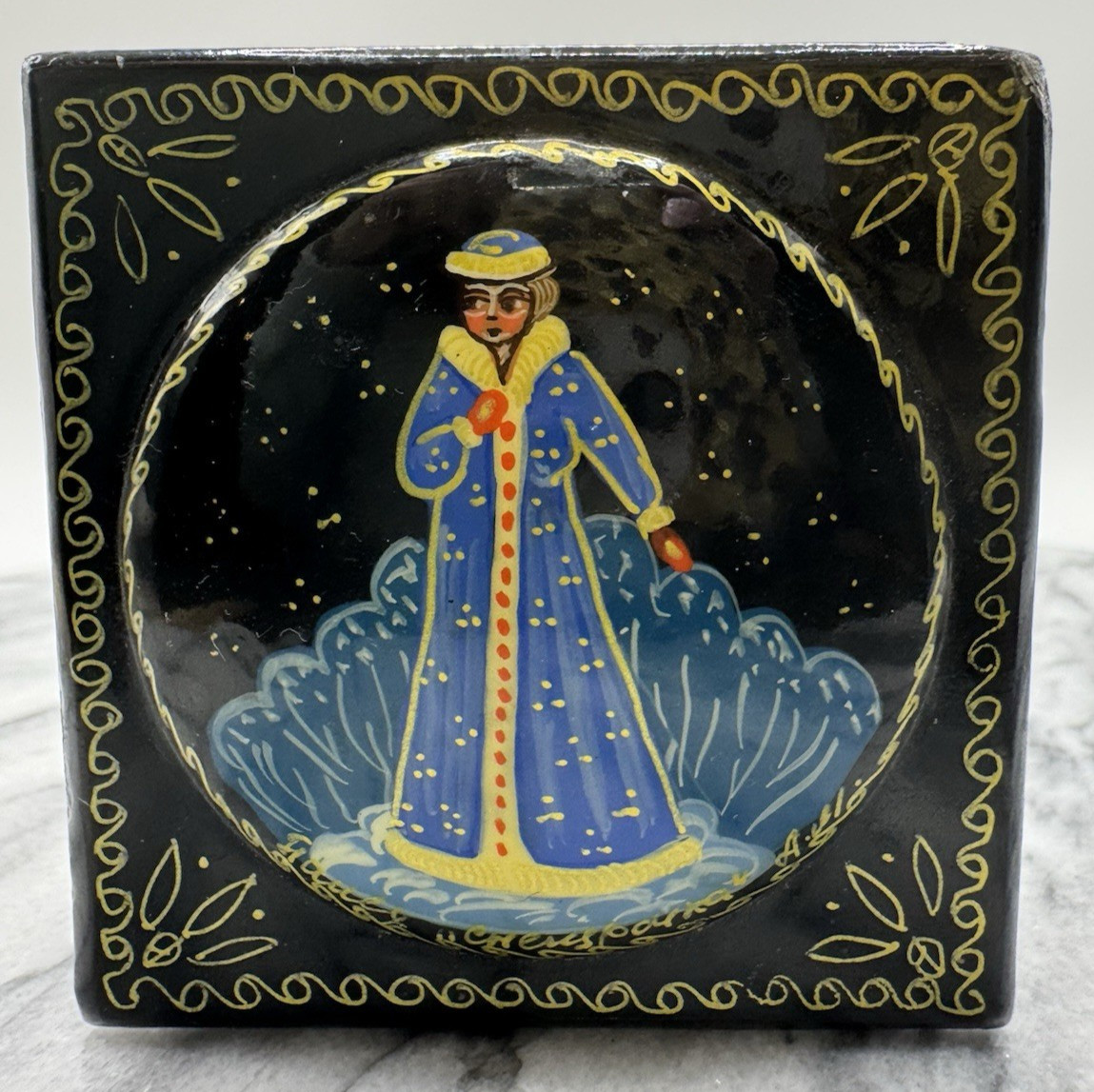 Vintage Hand Painted Folk Art Wooden Trinket Box Black Lacquer Winter Scene 3\ Vintage Hand Painted Folk Art Wooden Trinket Box Black Lacquer Winter Scene 3\