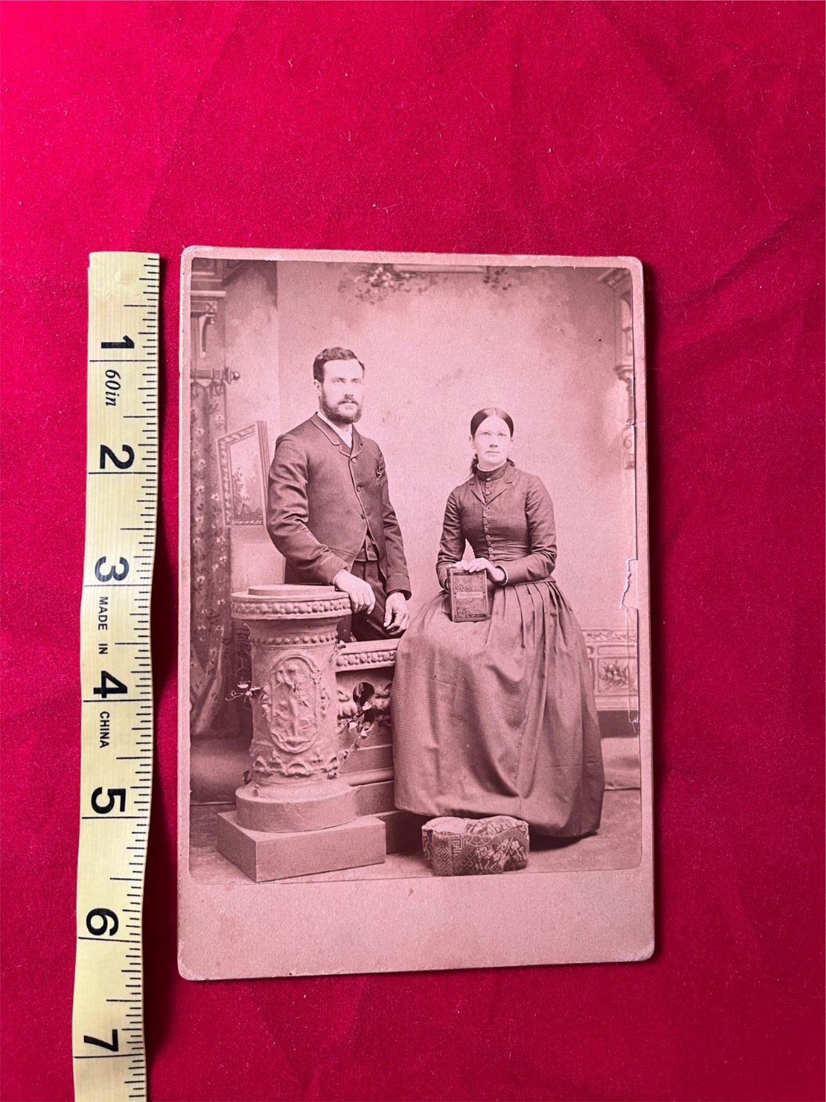 Circa 1880s COUPLE HOLDING ALFRED LORD TENNYSON BOOK Original Cabinet Photograph